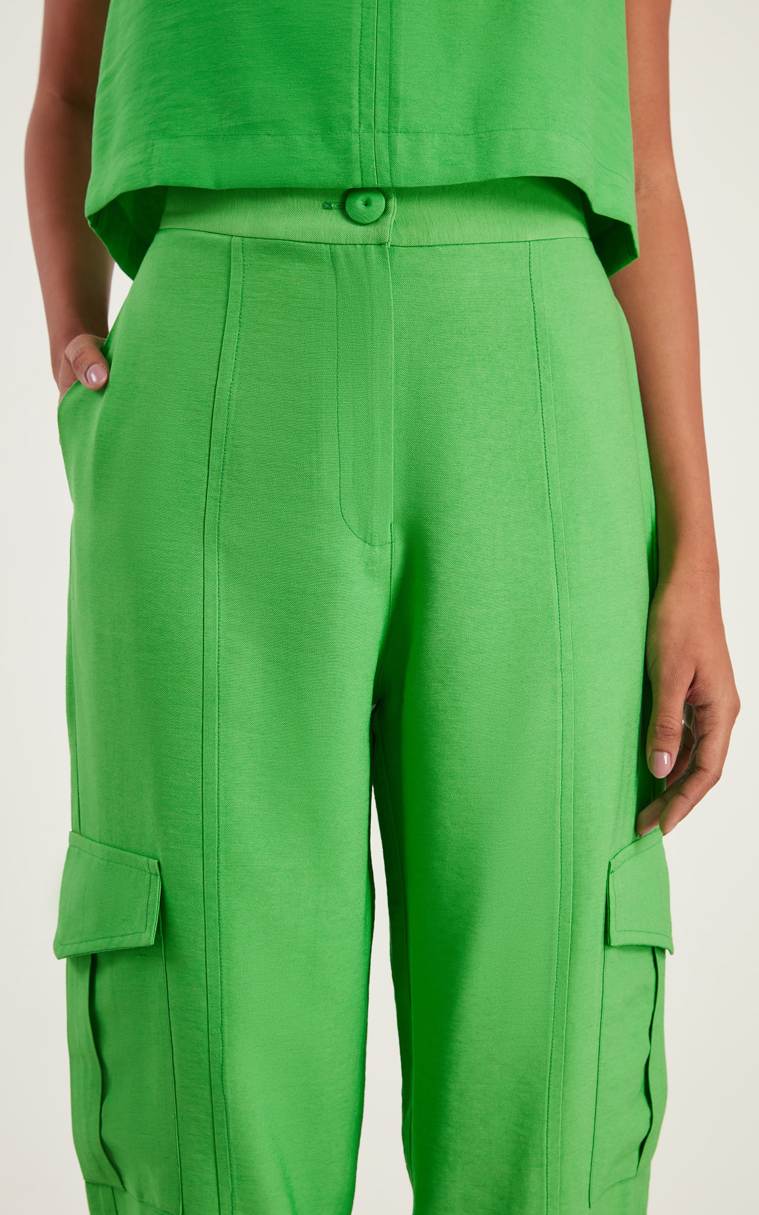 Calça Petit Bolsos Verde Tropical