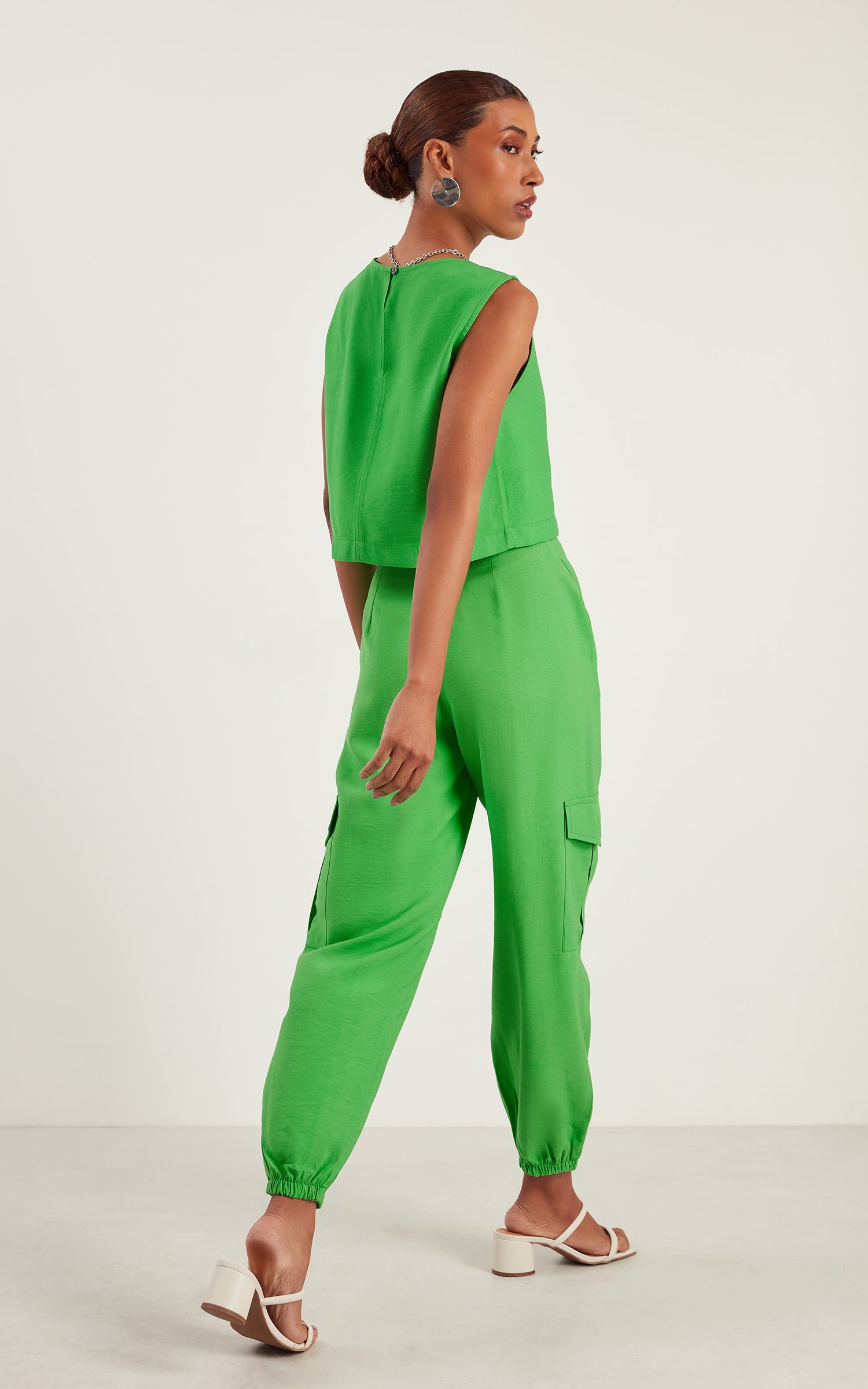 Calça Petit Bolsos Verde Tropical