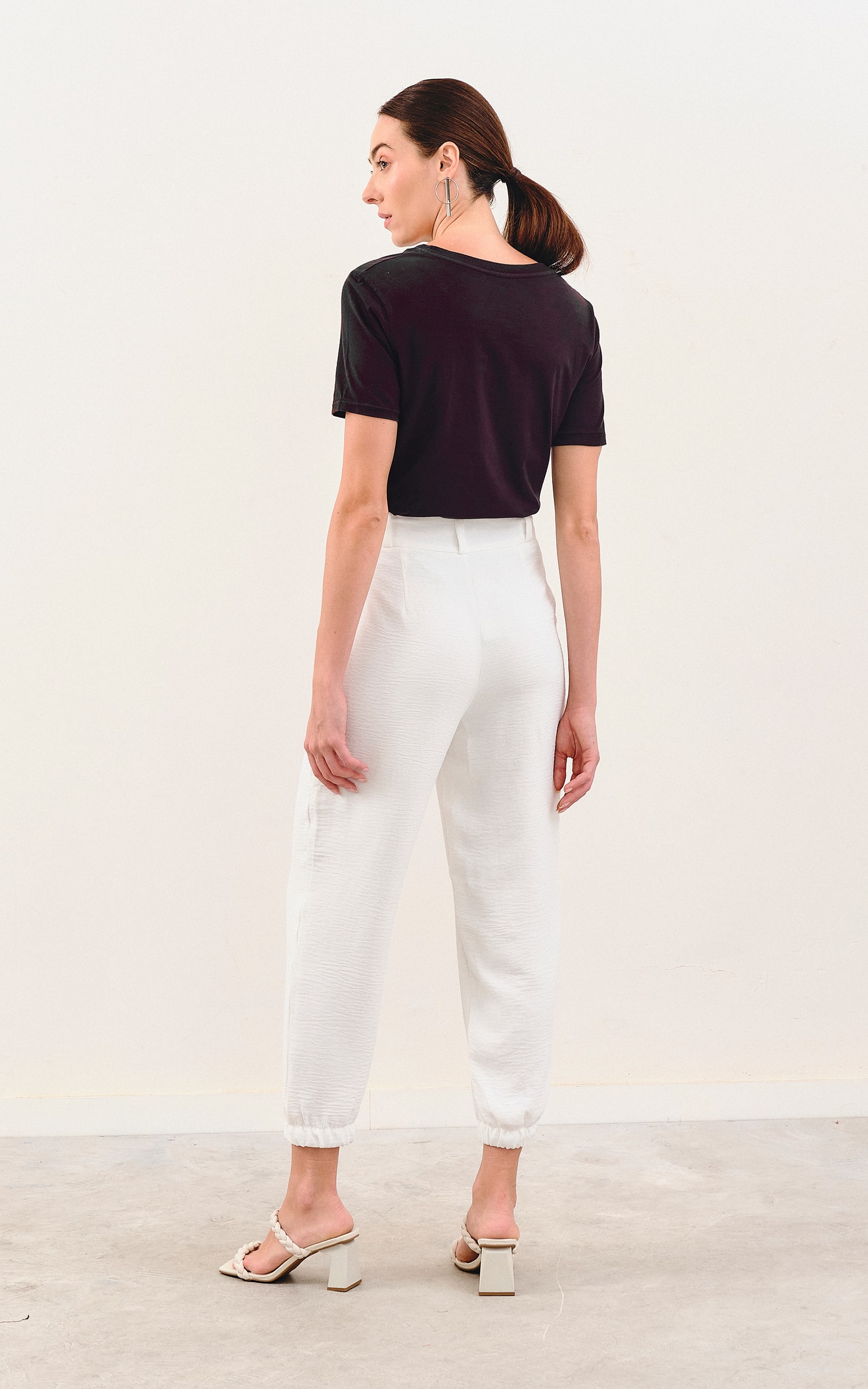 Calça Pregas Off White