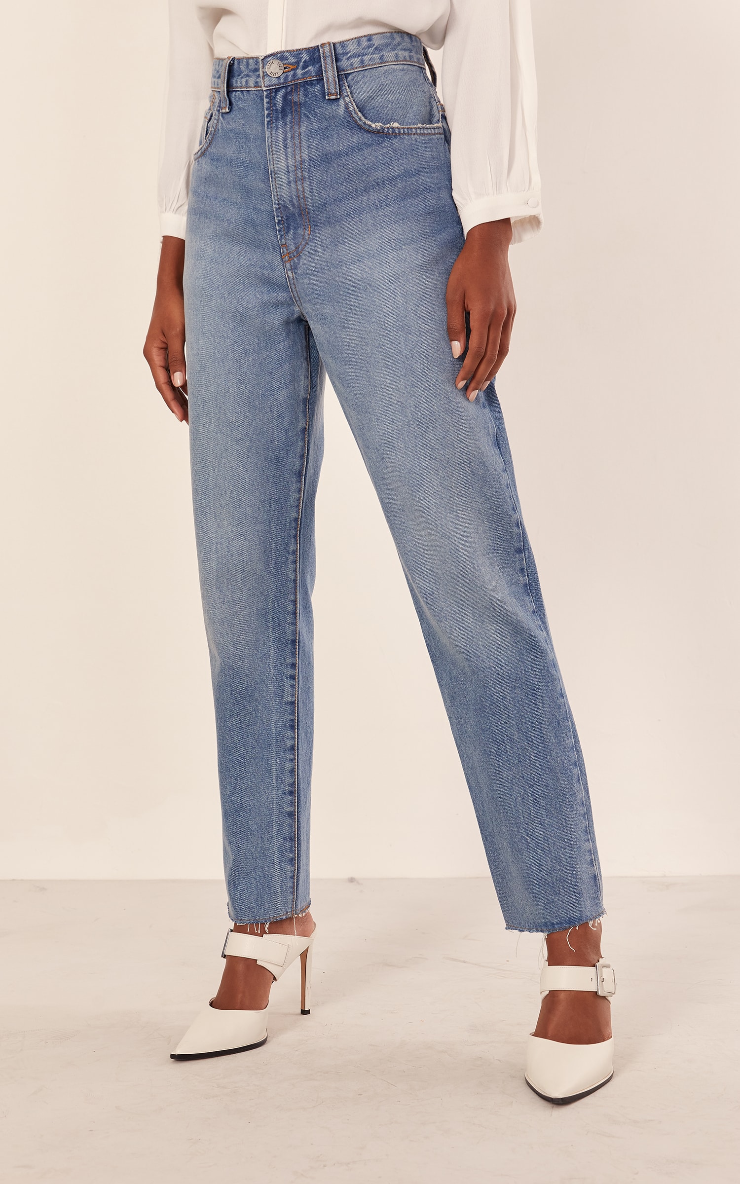 Calça Reta Barra a Fio Jeans Claro