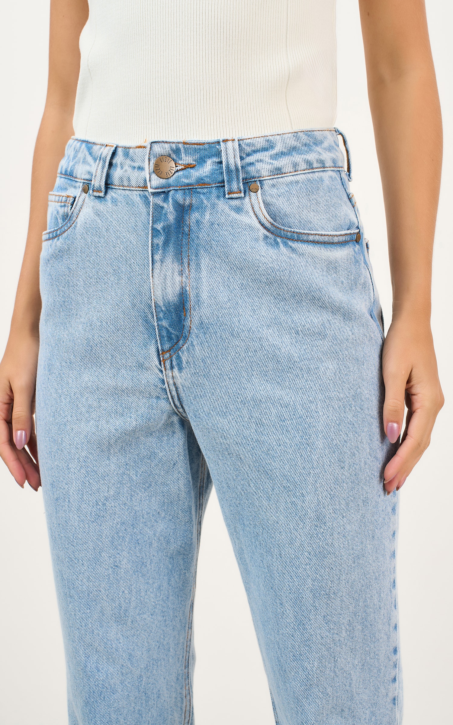 Calça Reta Basic Jeans Claro