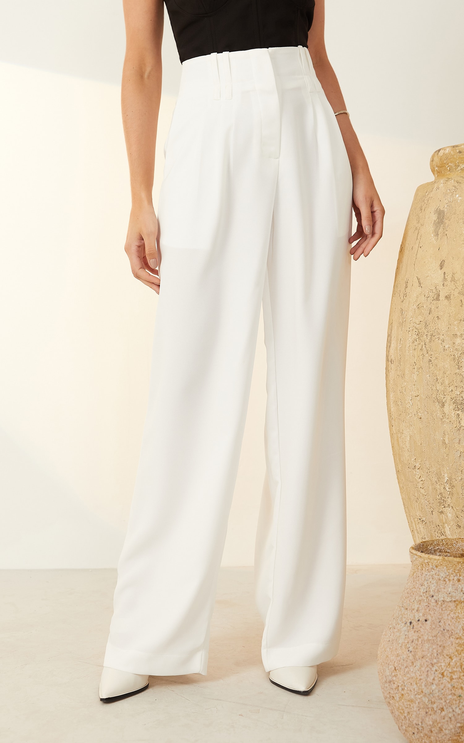 Calça Reta Pregas Off White