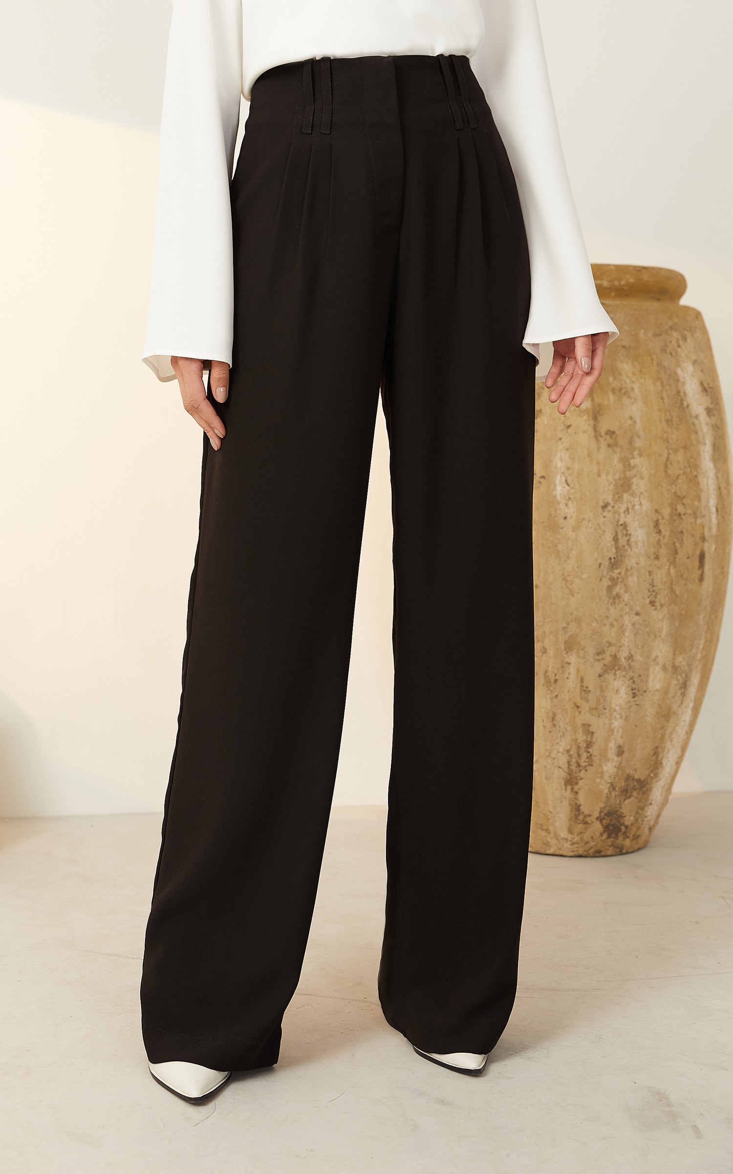 Calça Reta Pregas Preto