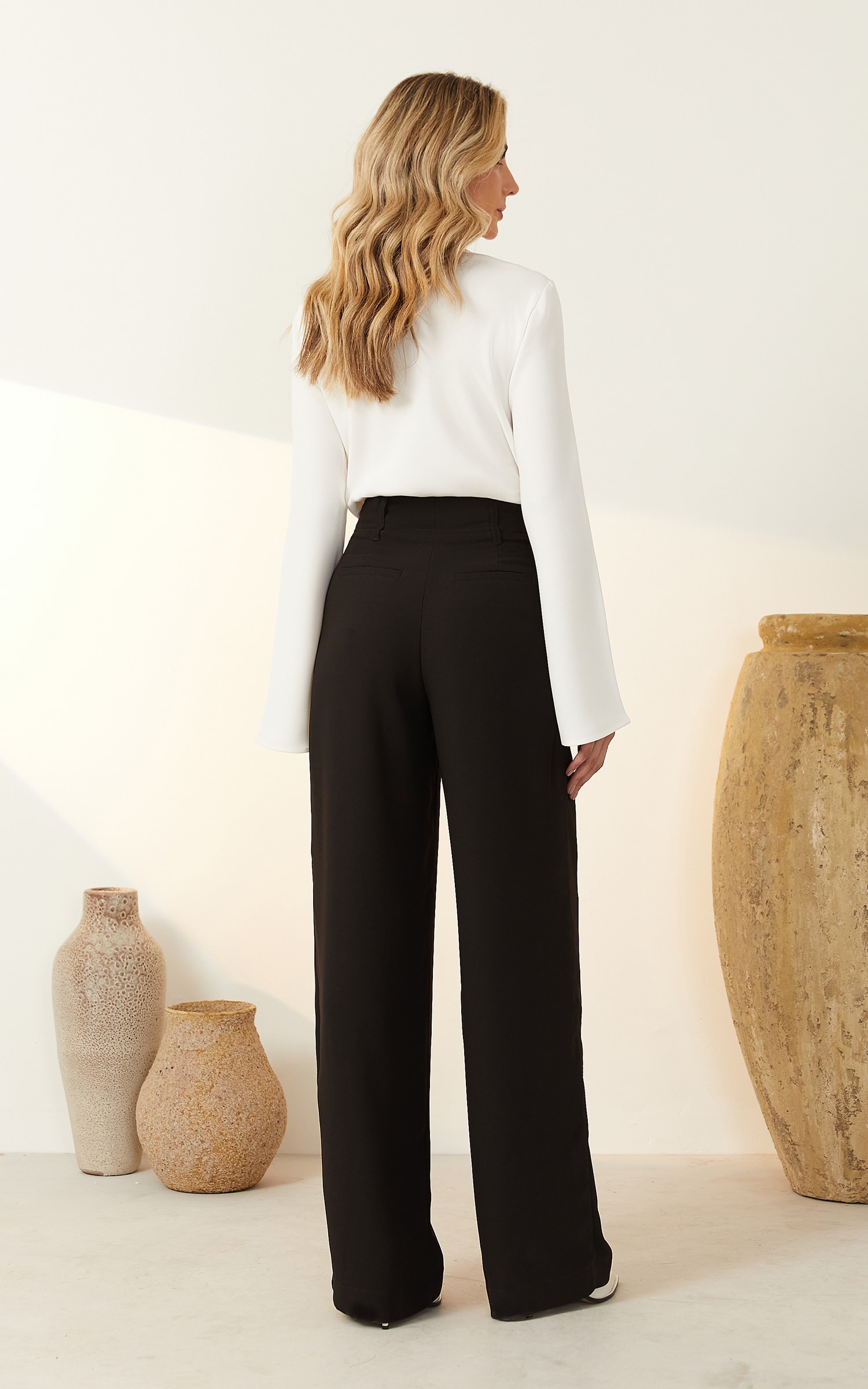 Calça Reta Pregas Preto