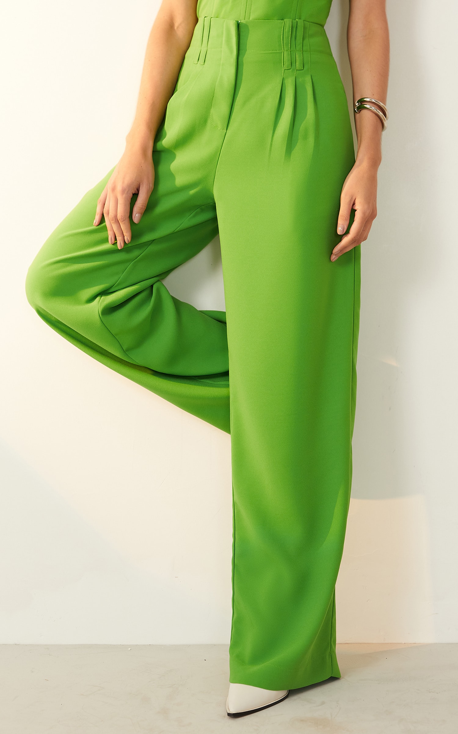 Calça Reta Pregas Verde