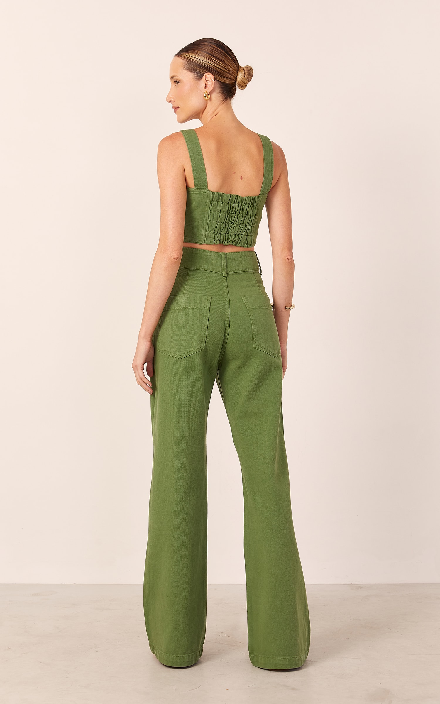 Calça Sarja Maxi Passador Com Bolso Verde