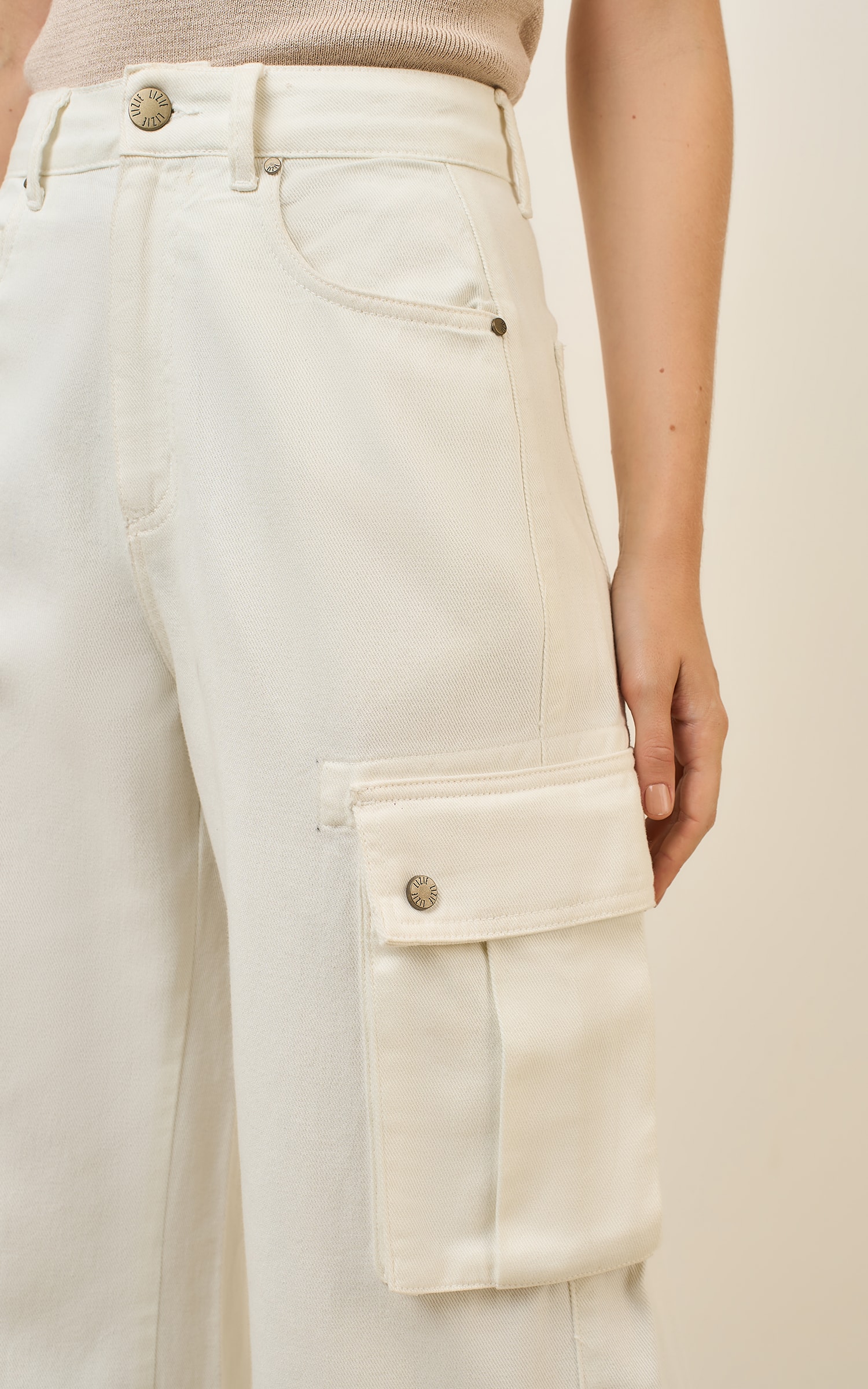 Calça Sarja Wide Bolso Off White
