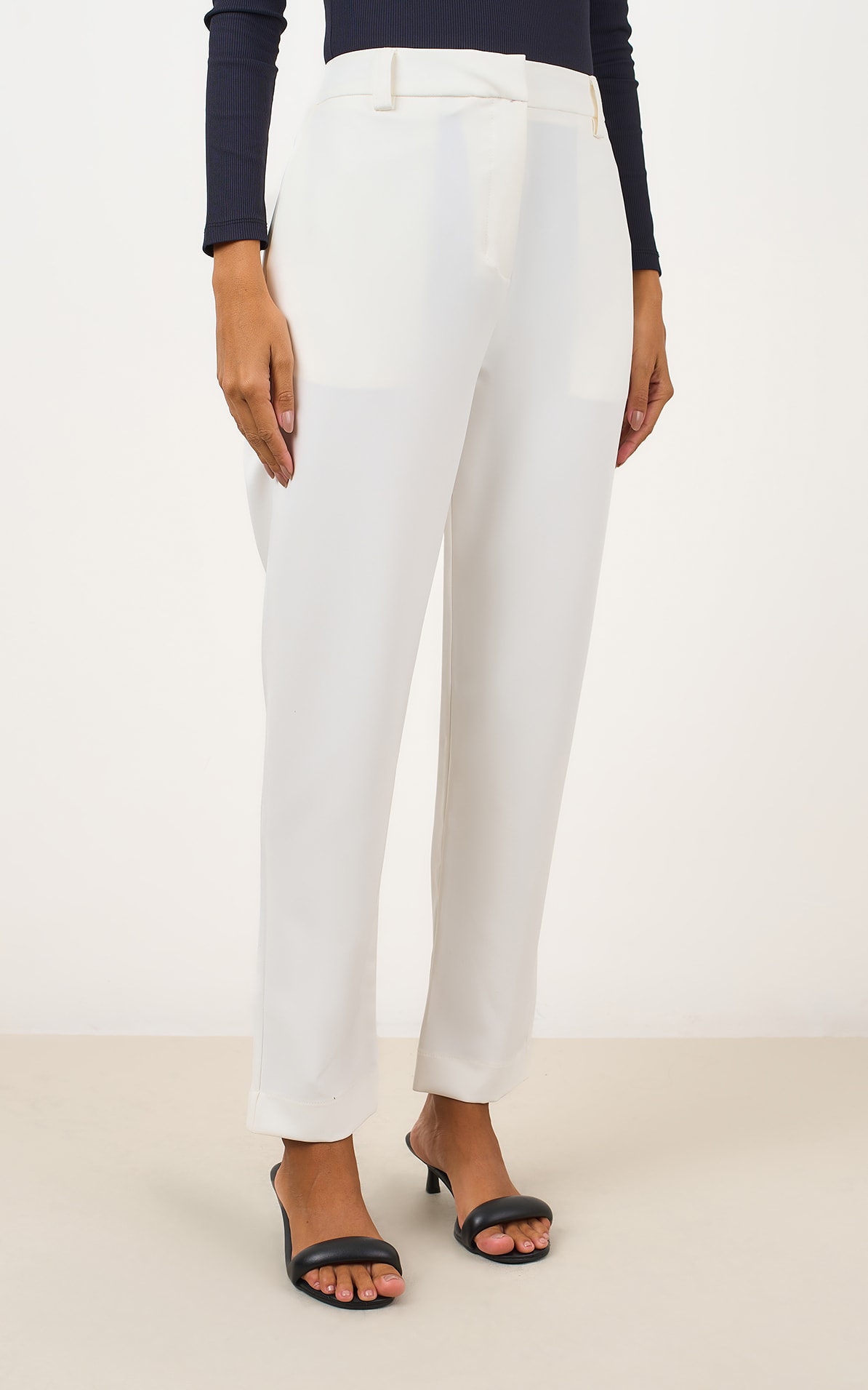 Calca Slim Cenoura Off White