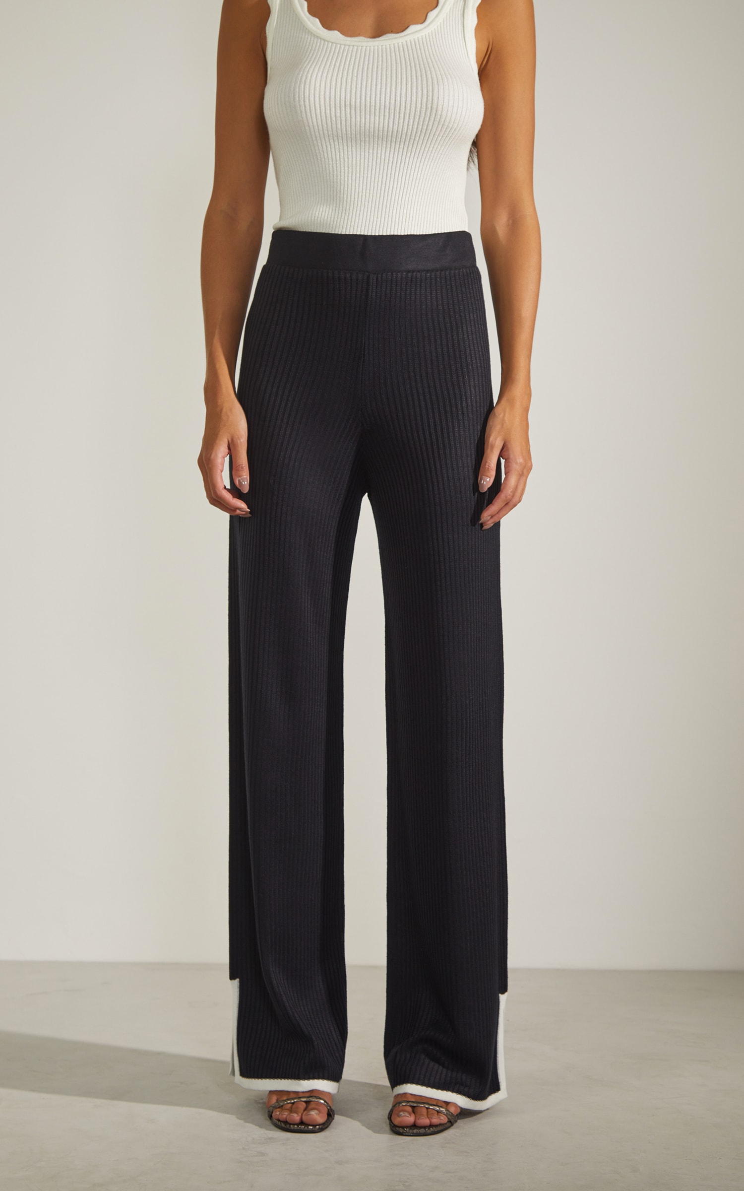 Calça Tricot Bicolor Preto e Off