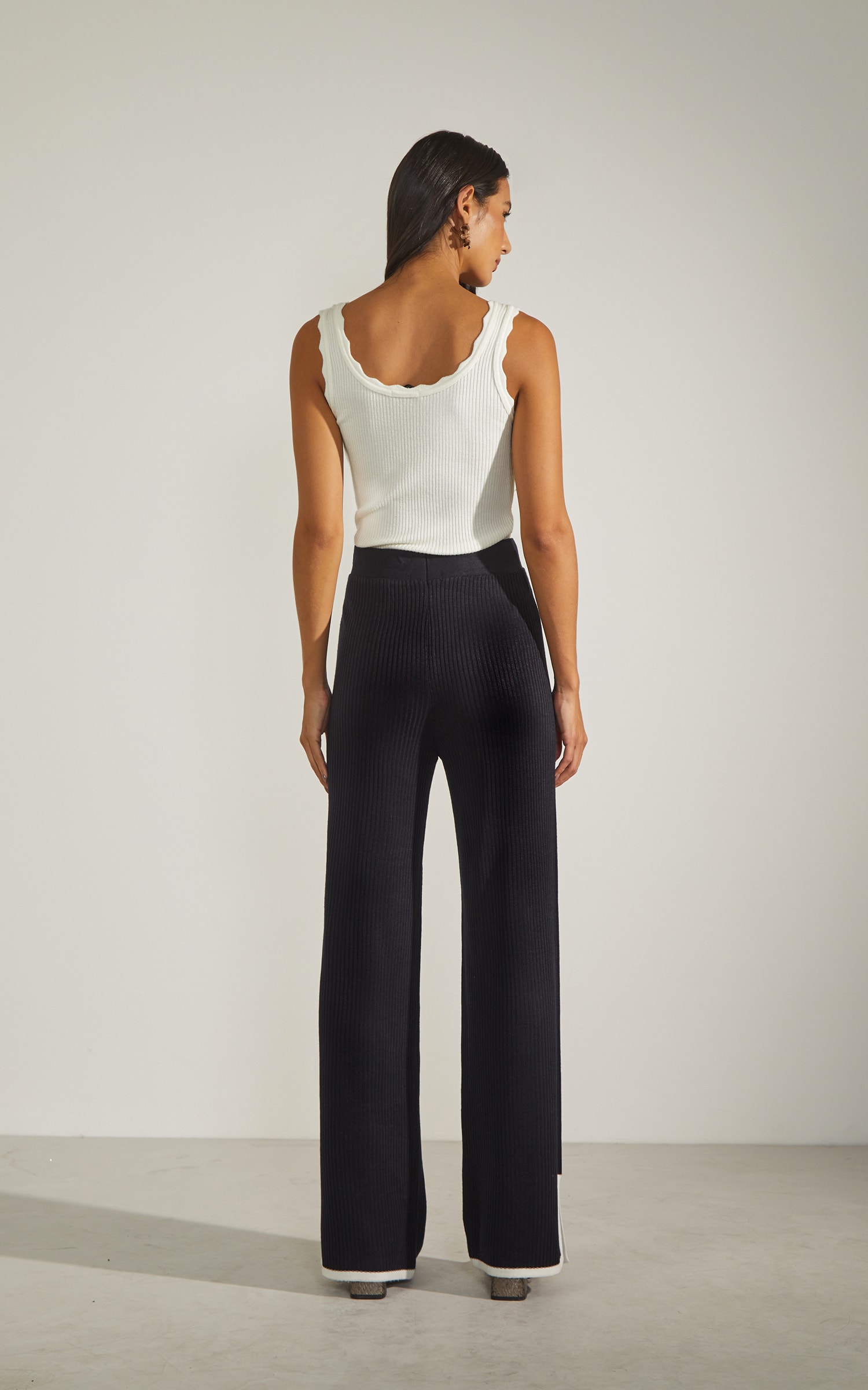 Calça Tricot Bicolor Preto e Off