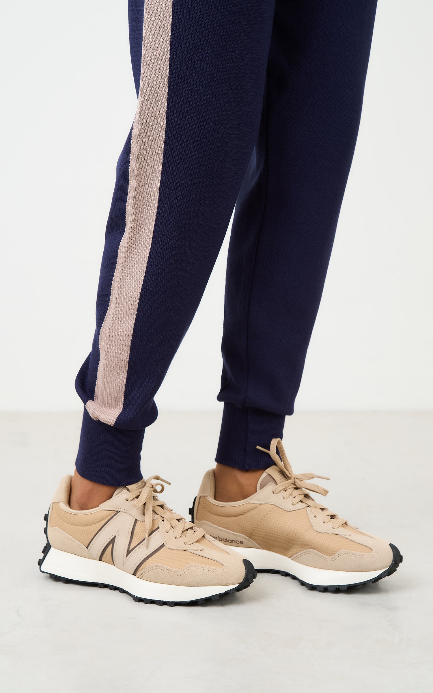 Calça Tricot Jogger Listra Marinho/Nude