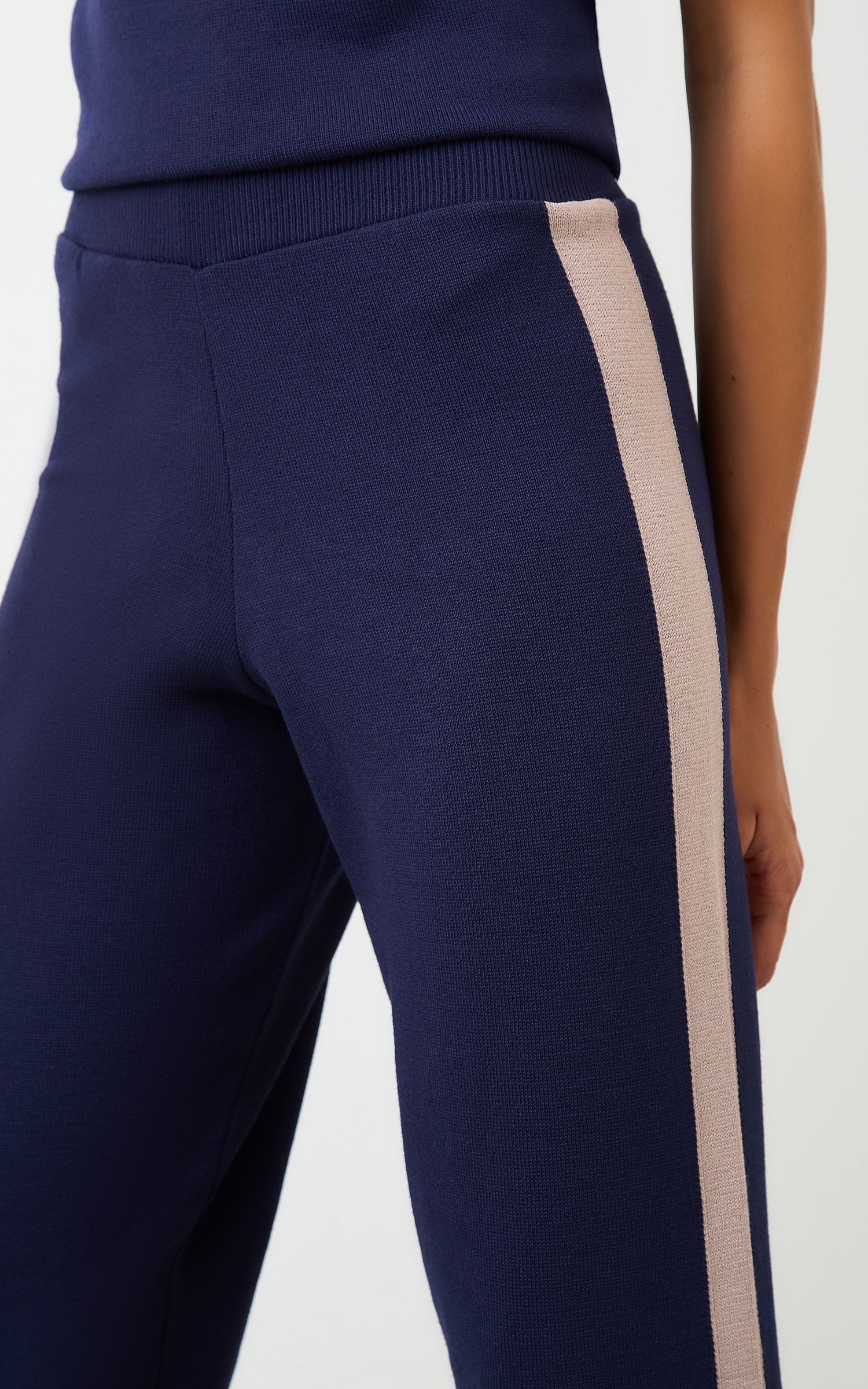 Calça Tricot Jogger Listra Marinho/Nude