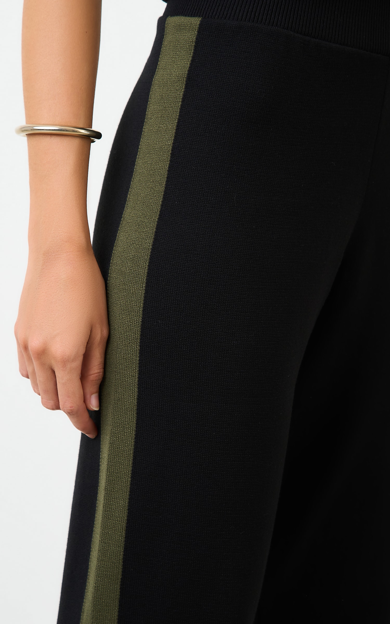 Calça Tricot Jogger Listra Preto/Verde
