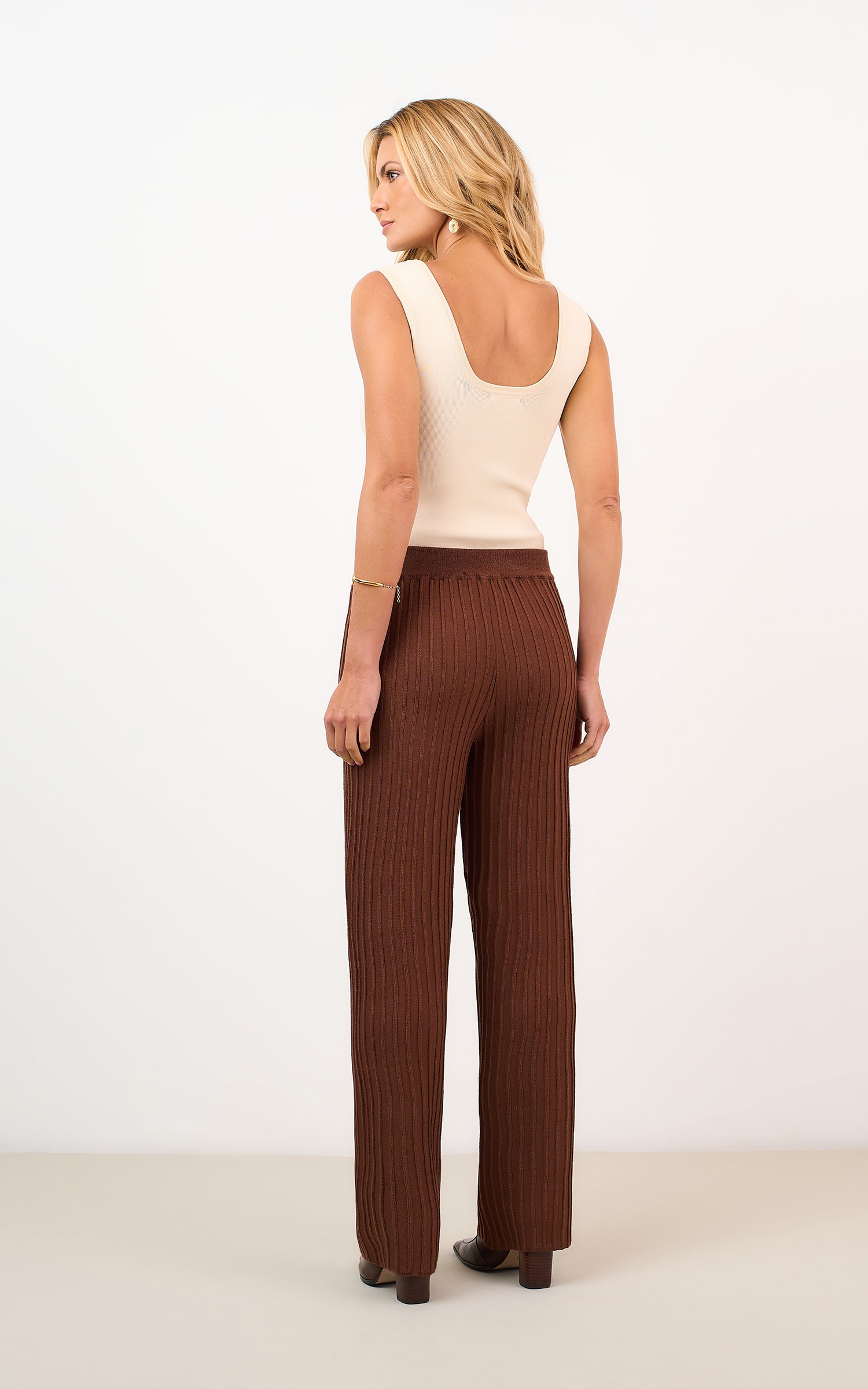 Calca Tricot Ponto Nervura Marrom