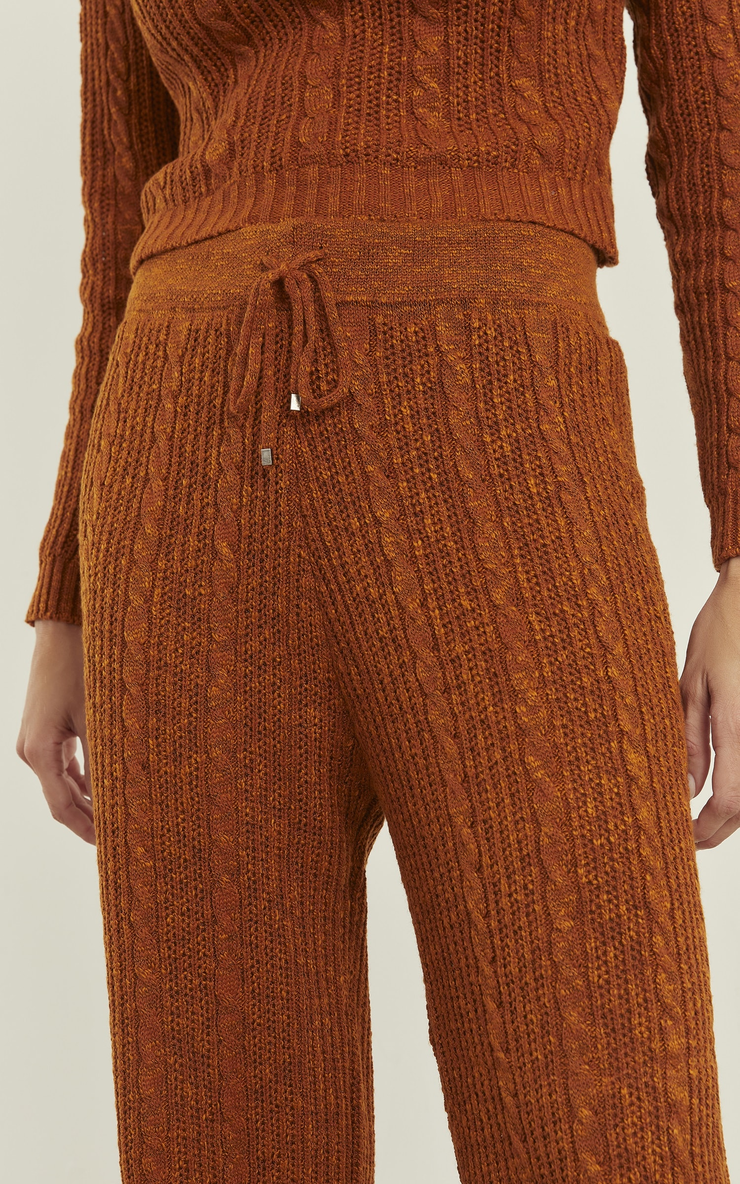 Calça Tricot Trançada Caramelo
