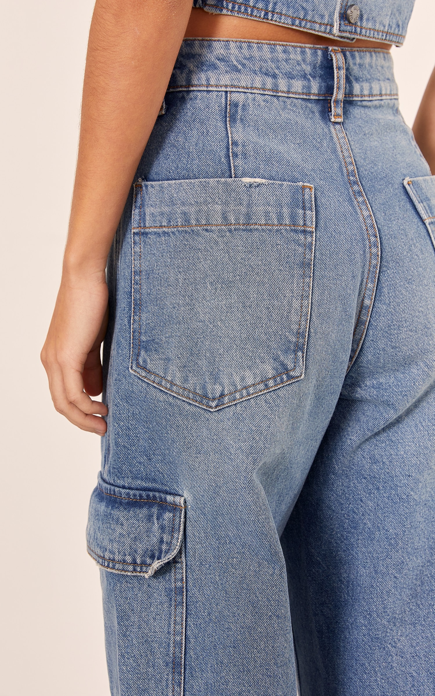 Calça Wide Leg Cargo Jeans Claro
