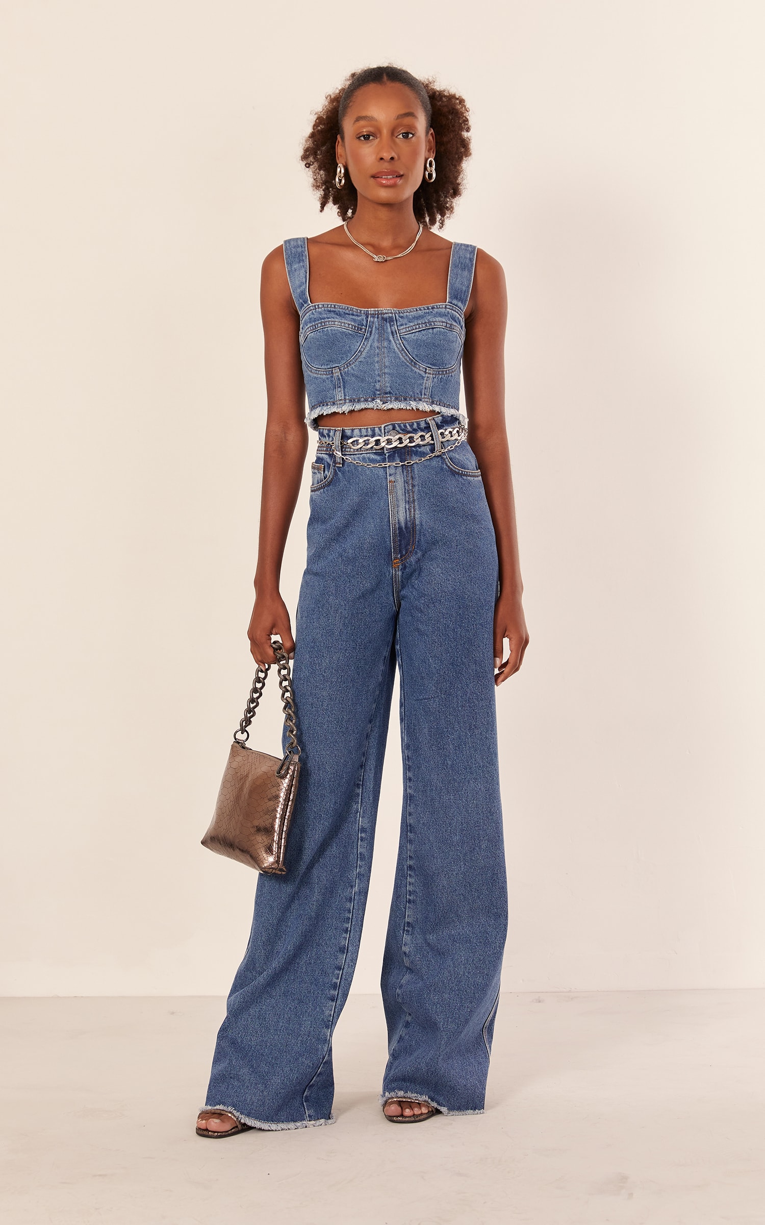 Calça Wide Leg Desfiada Jeans Médio