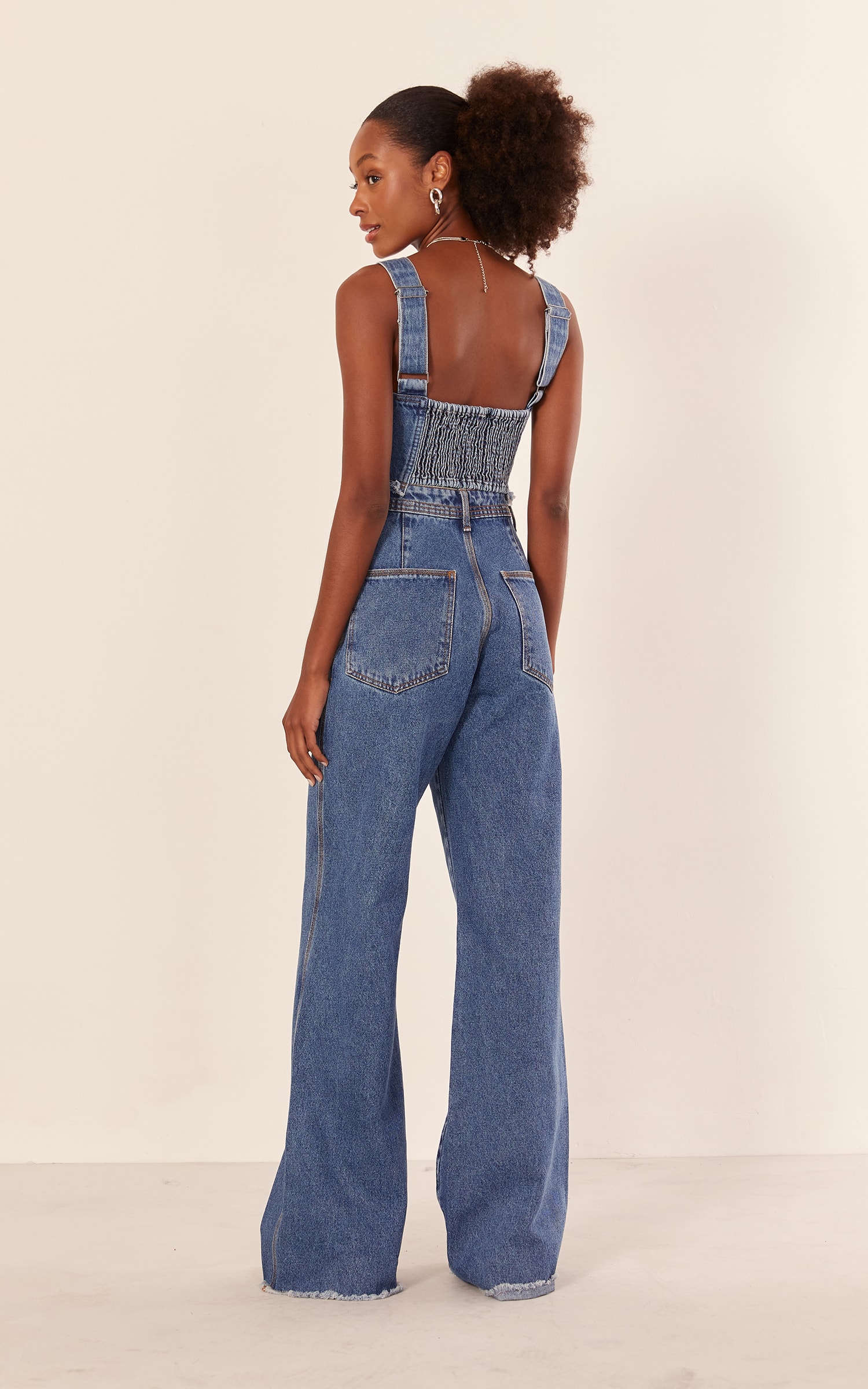 Calça Wide Leg Desfiada Jeans Médio
