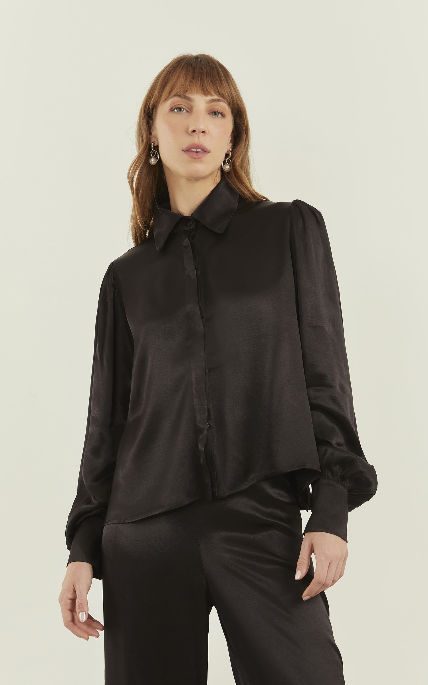 Camisa Acetinada Ravena Preto