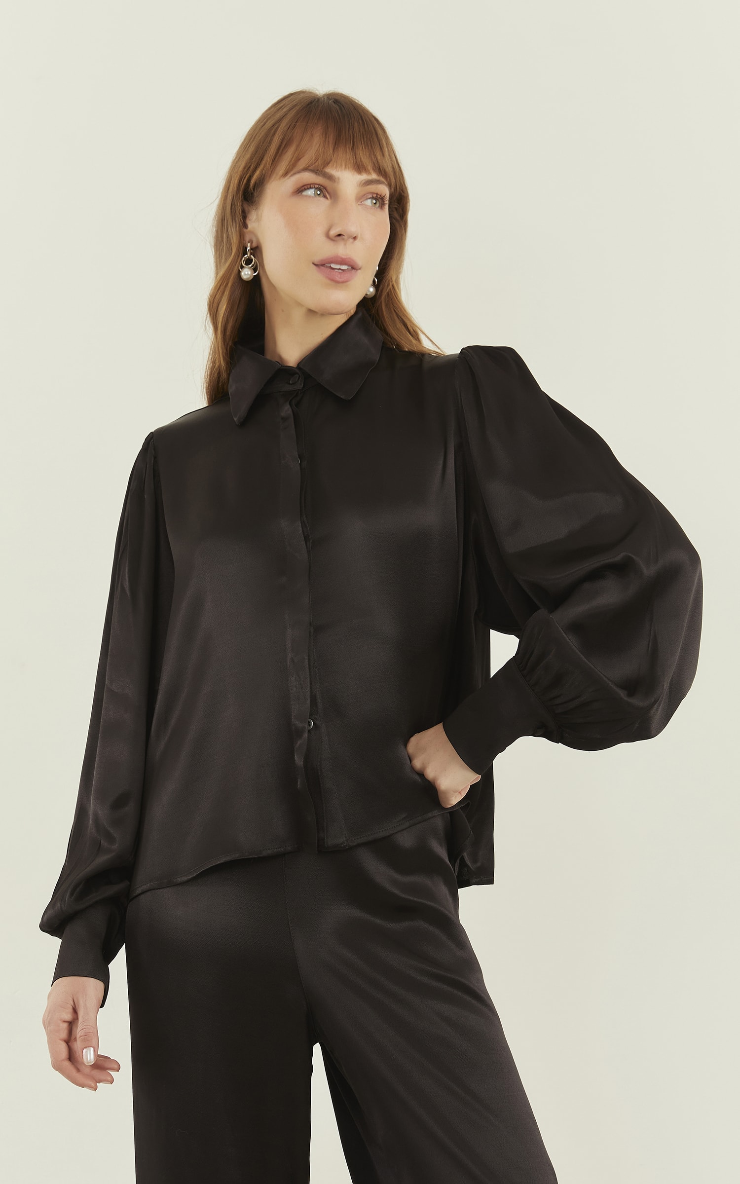 Camisa Acetinada Ravena Preto