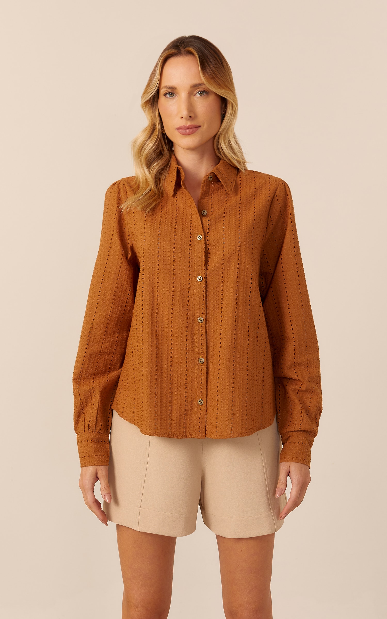 Camisa Alfaiataria Básica Caramelo
