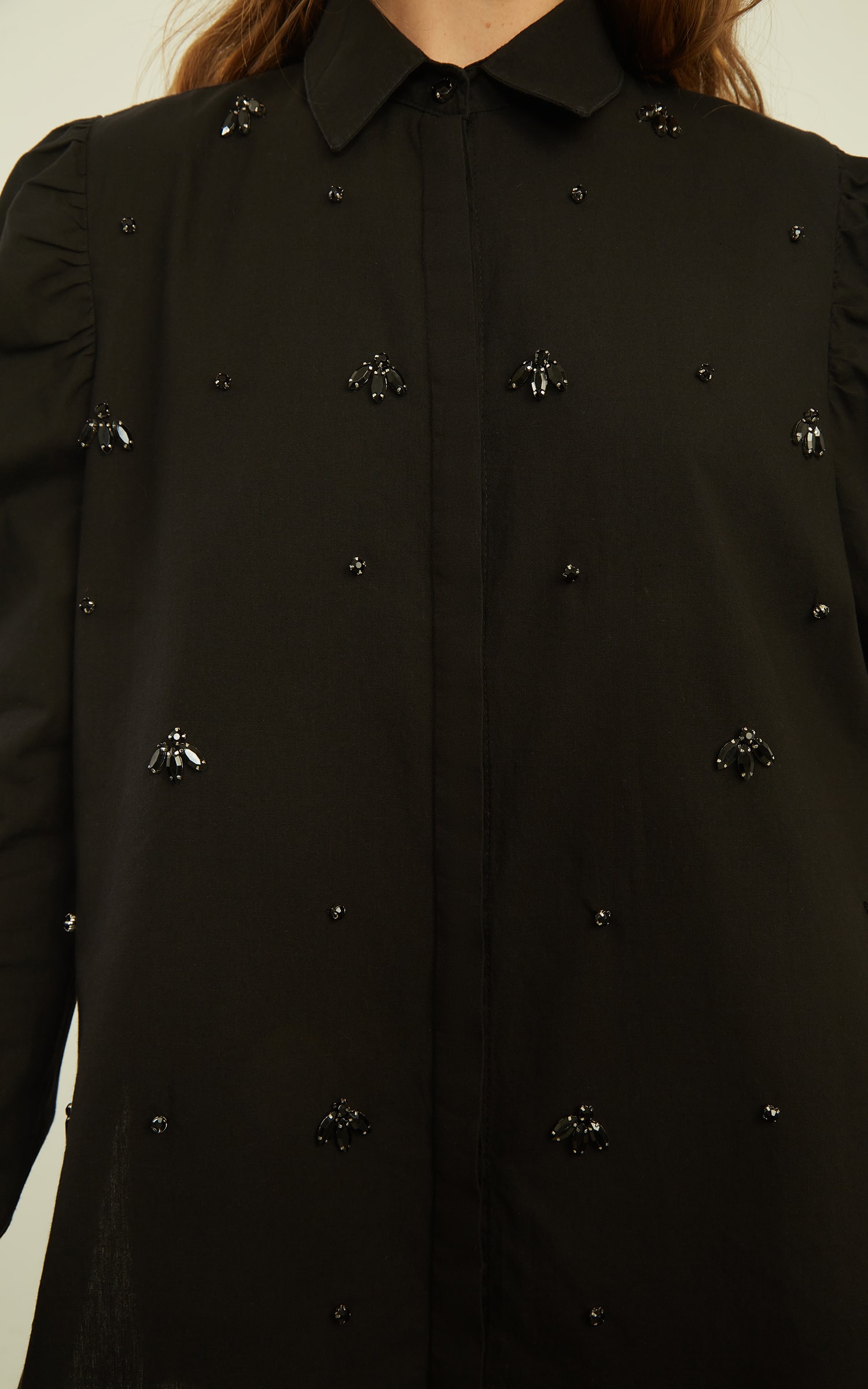 Camisa Bordada Manga Bufante Preto