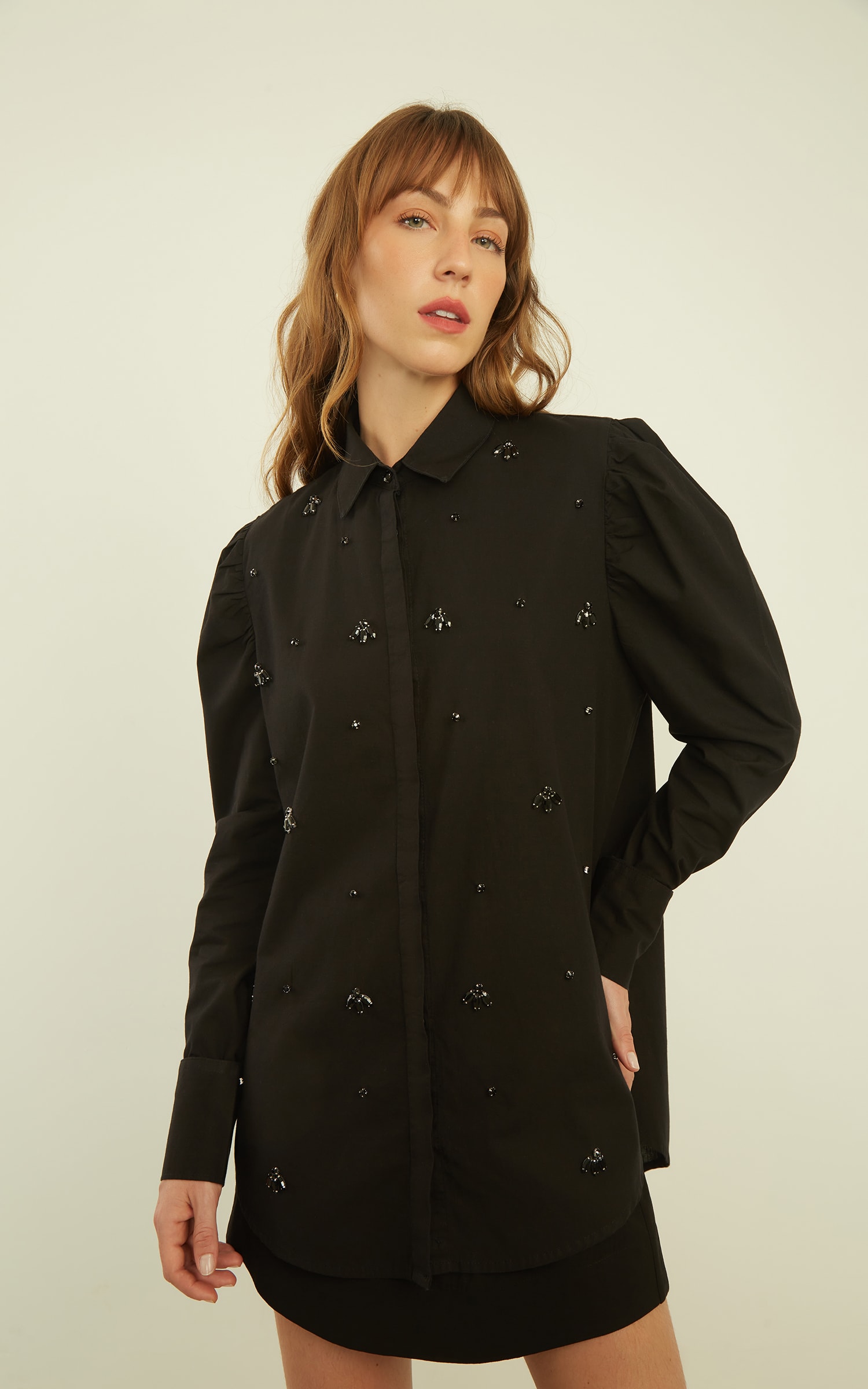 Camisa Bordada Manga Bufante Preto