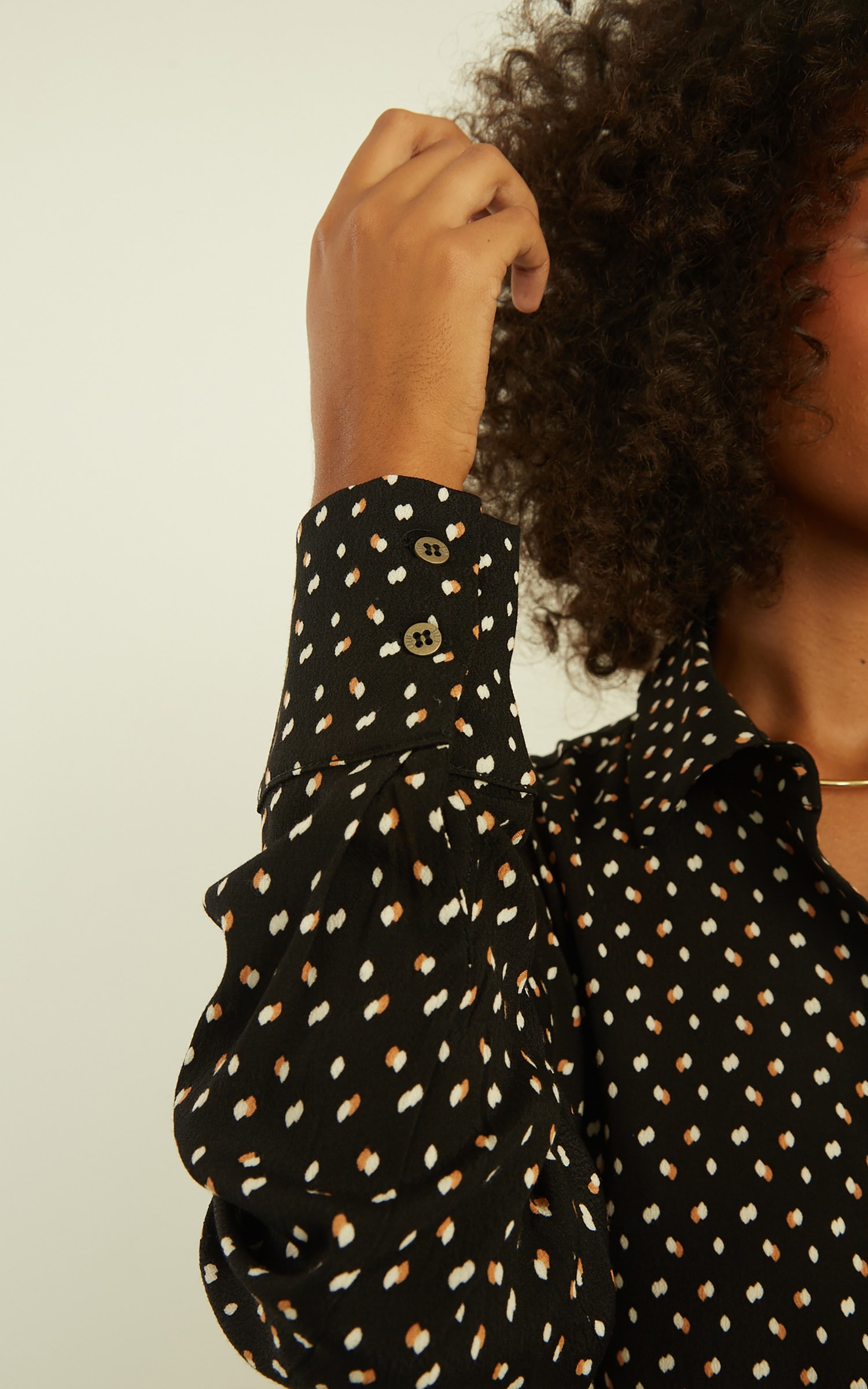 Camisa Celeste Preto