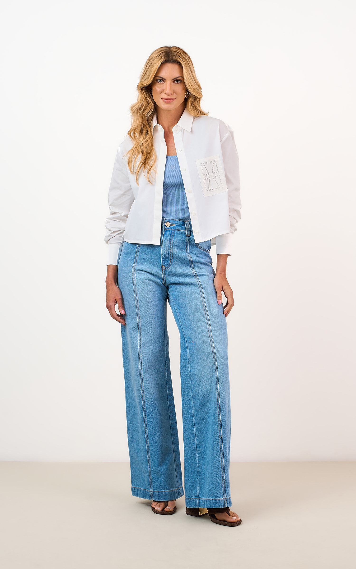 Camisa Croppedd Bordado Bolso Off White