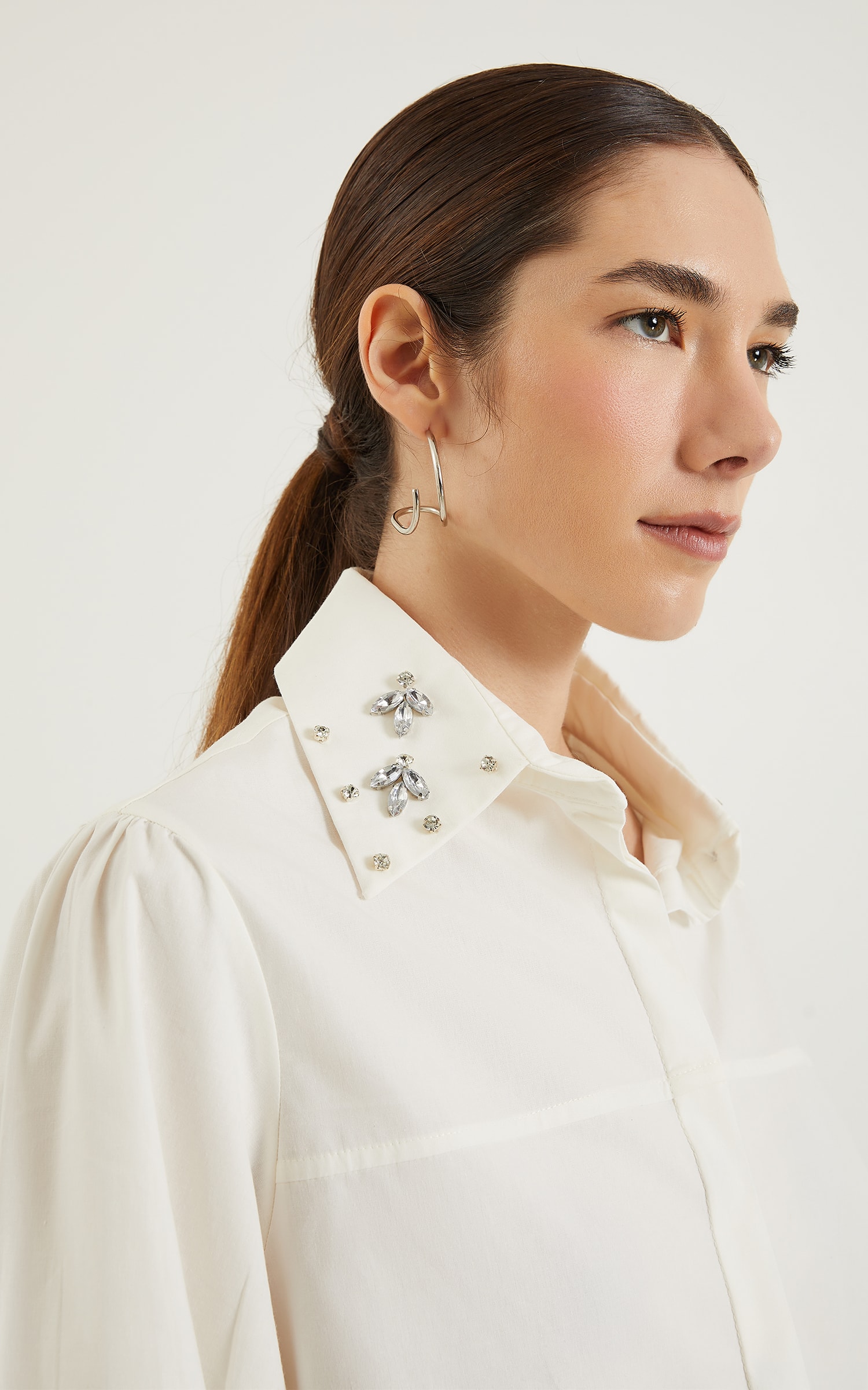 Camisa Gola Bordada Off White