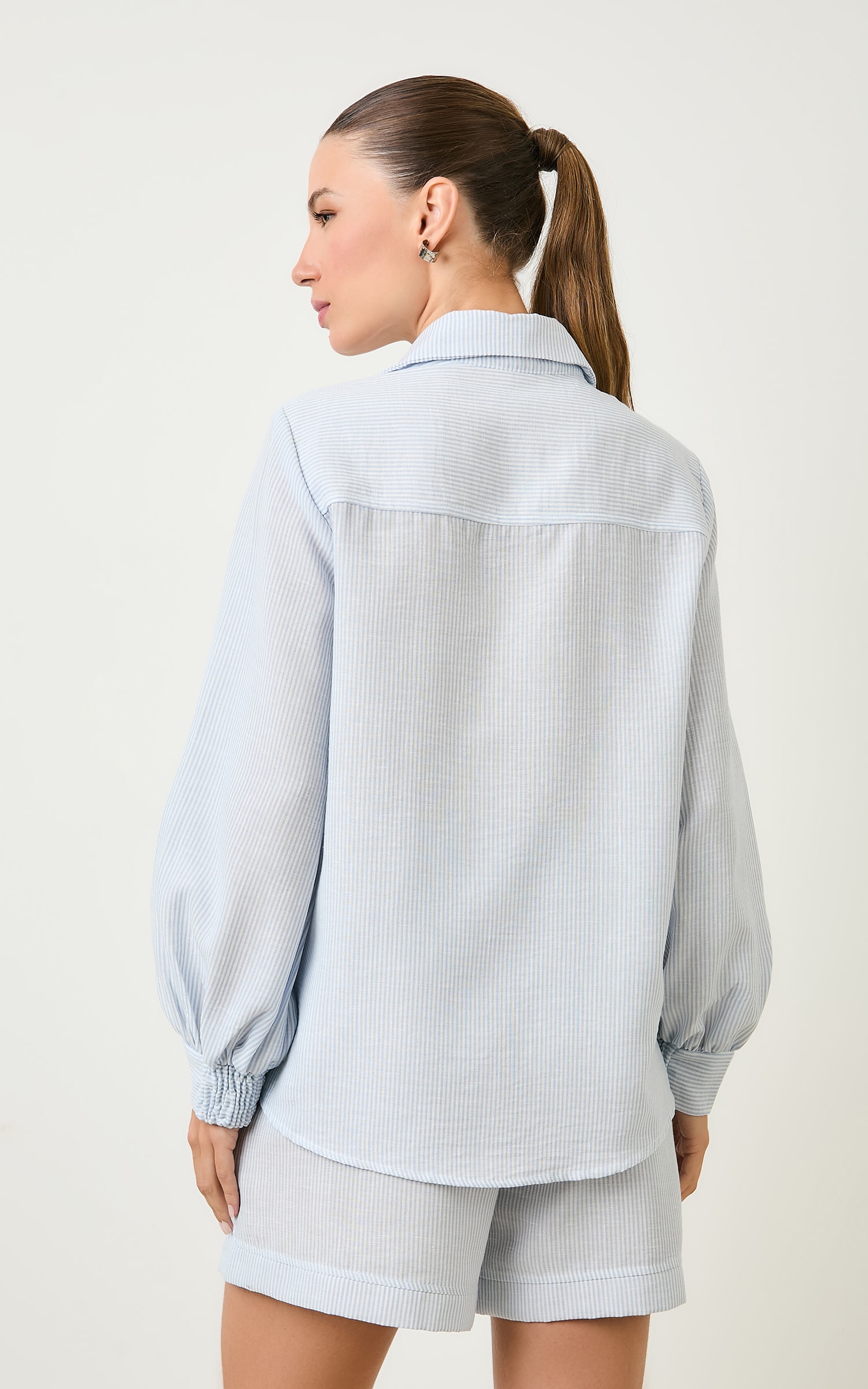 Camisa Oversized Listrada Athena Nuvem