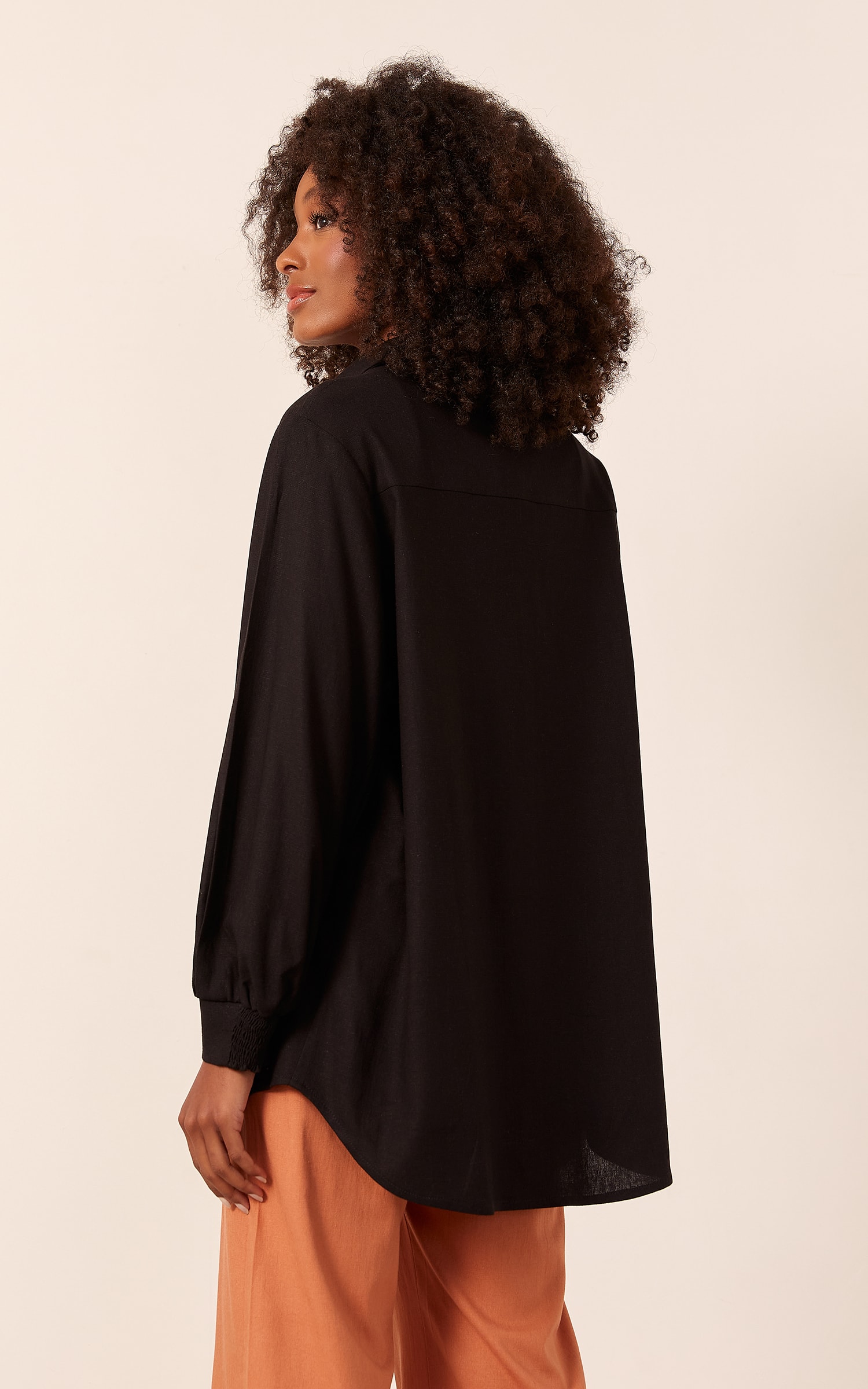 Camisa Raízes Manga Bufante Preto