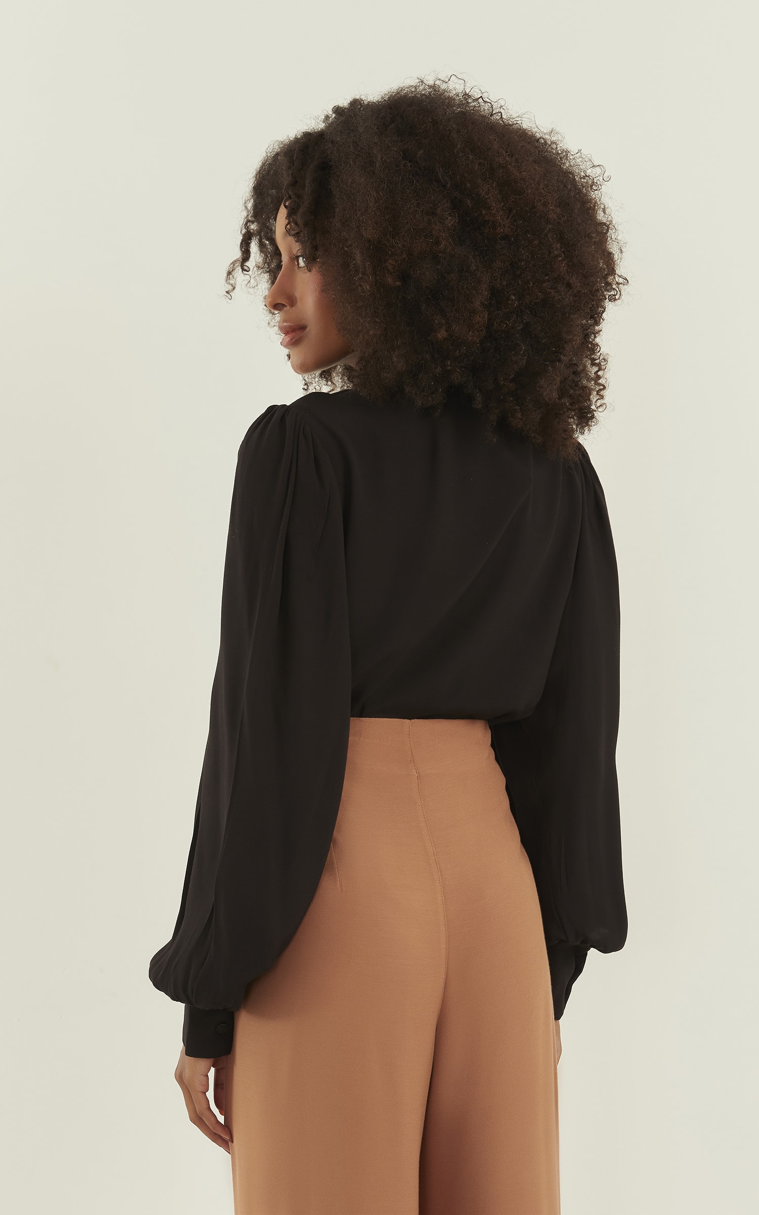 Camisa Ravena Manga Bufante Preto