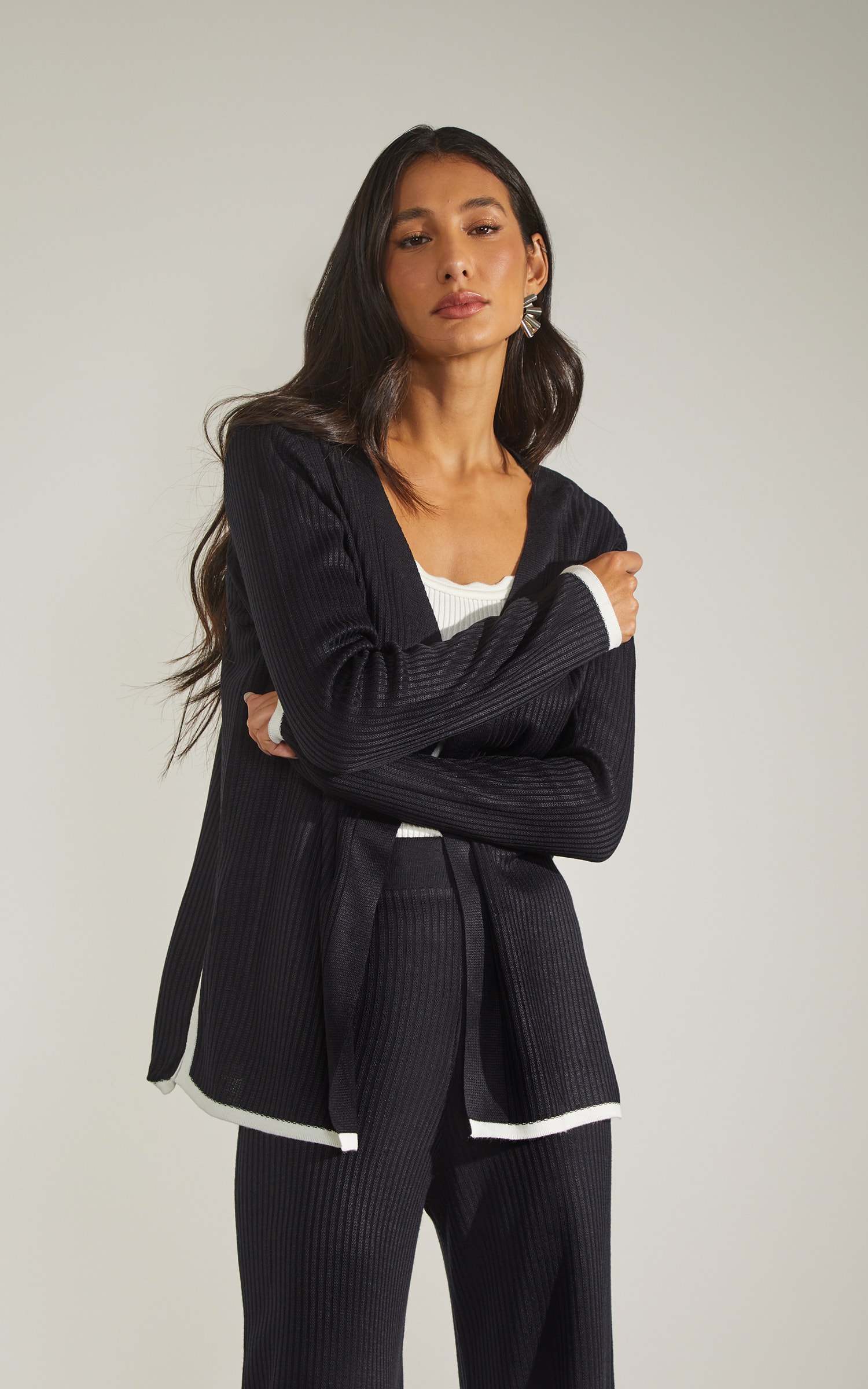 Cardigan Tricot Bicolor Preto e Off