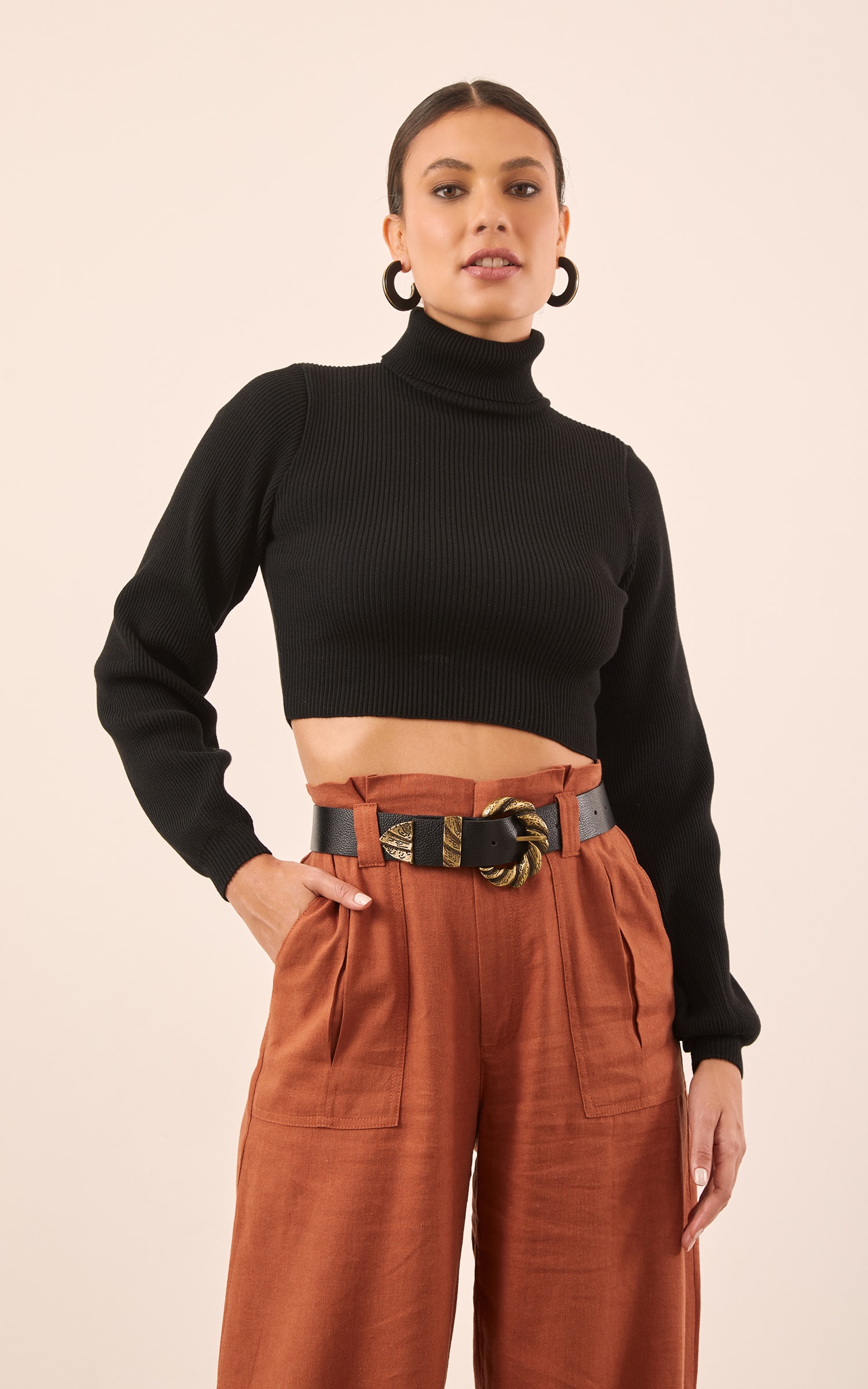 Casaco Cropped Gola Alta Manga Longa Preto