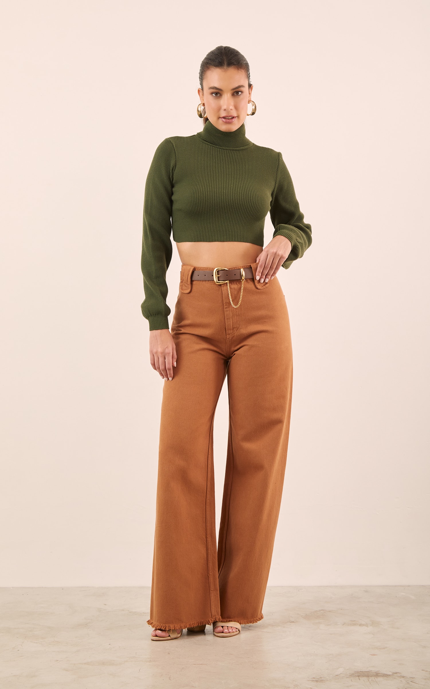 Casaco Cropped Gola Alta Manga Longa Verde Militar