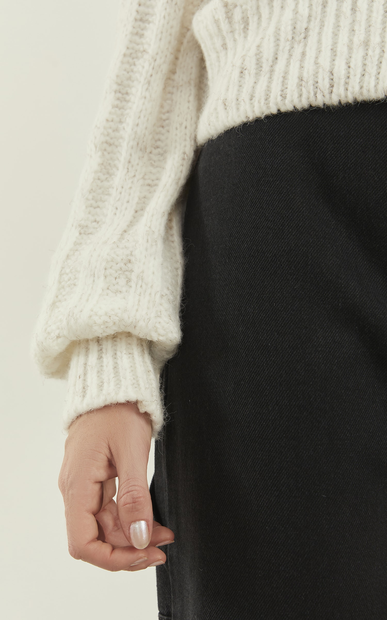 Casaco Tricot Botões Brilho Off White