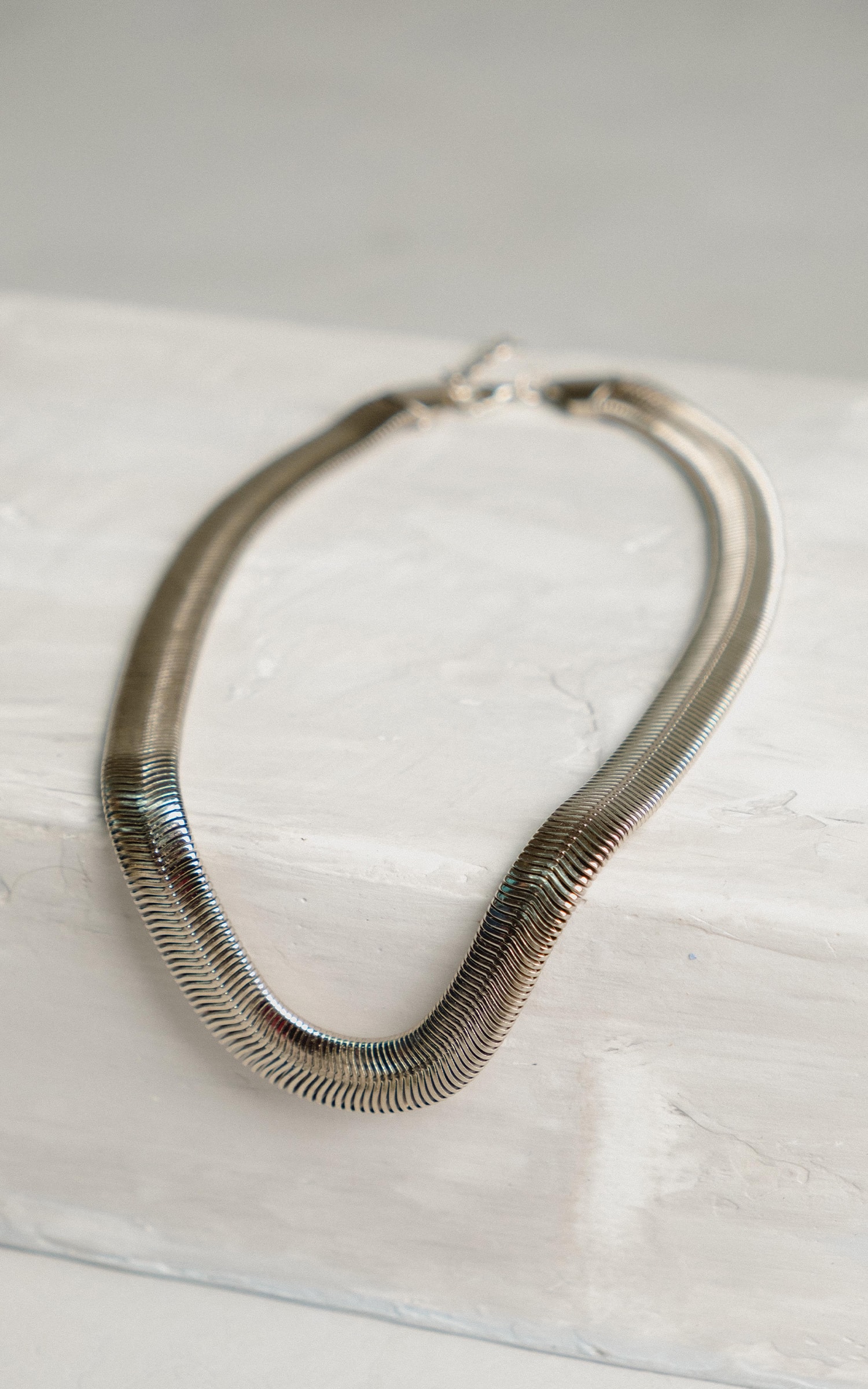 Choker Fita Prateado