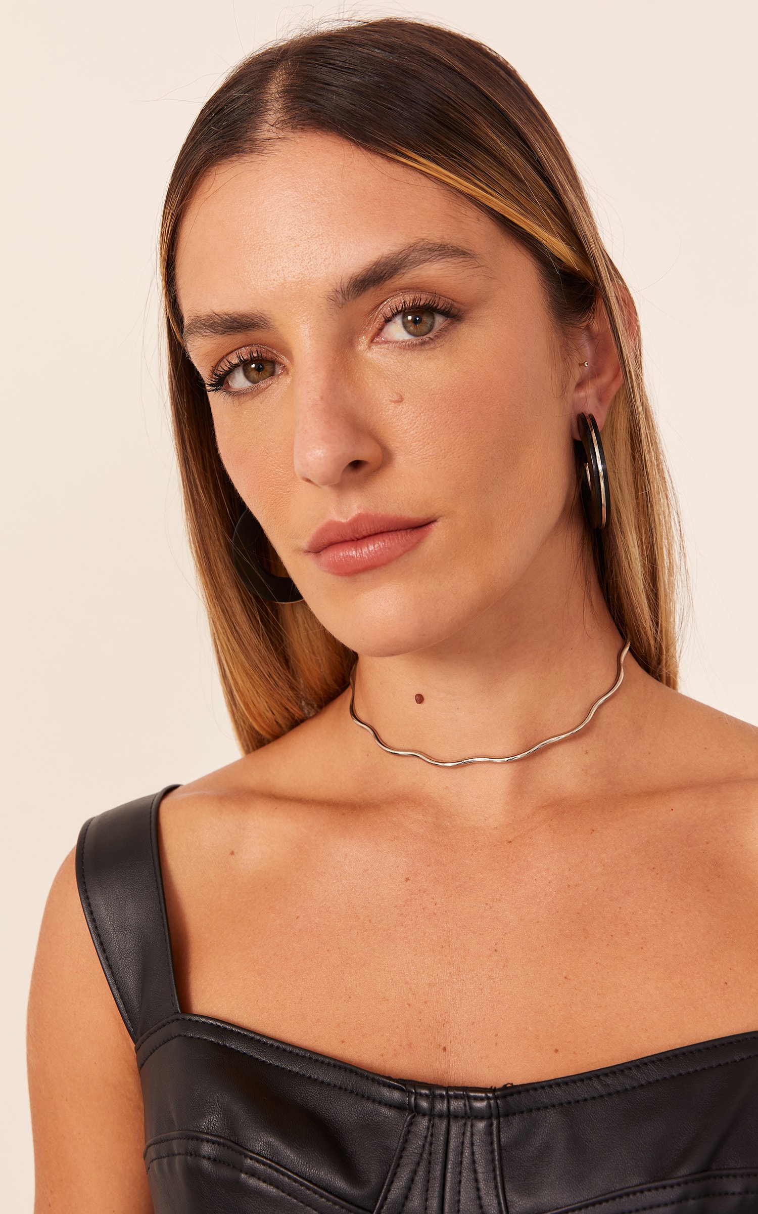 Choker Ondulada Prateado