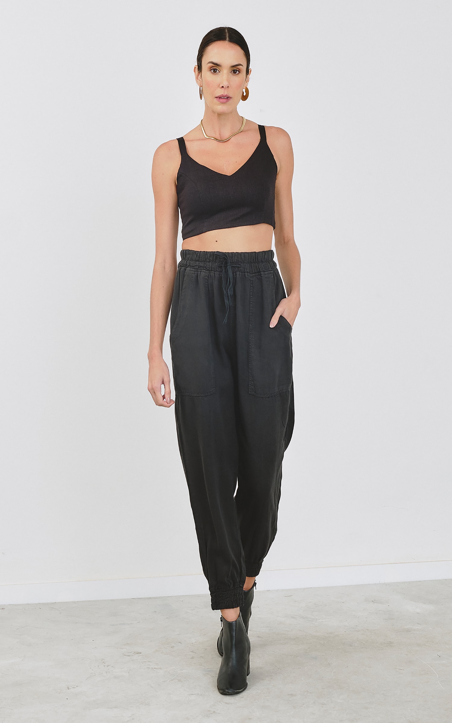 Cropped Botões Atenas Preto