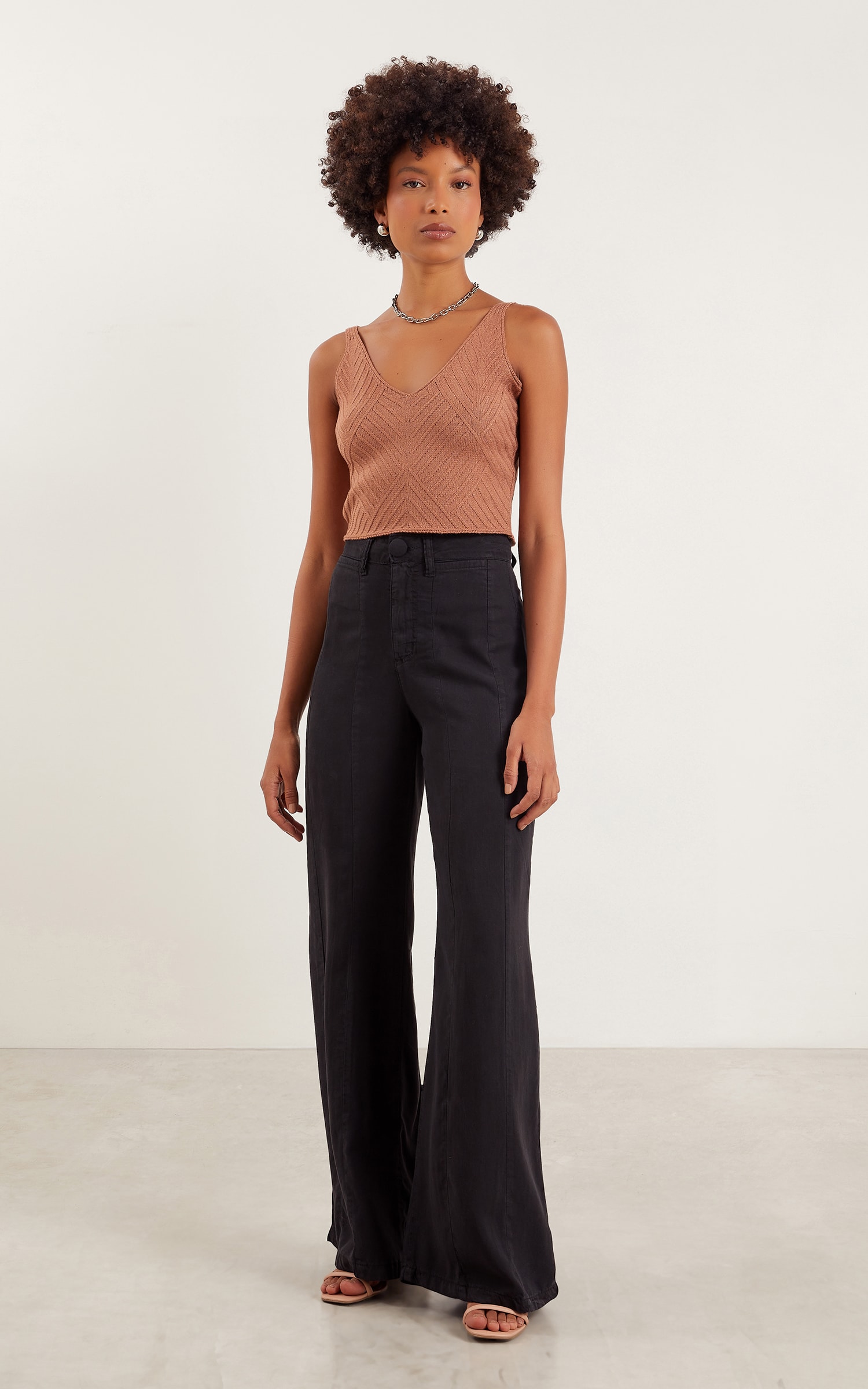 Cropped Busto Recortes Nude