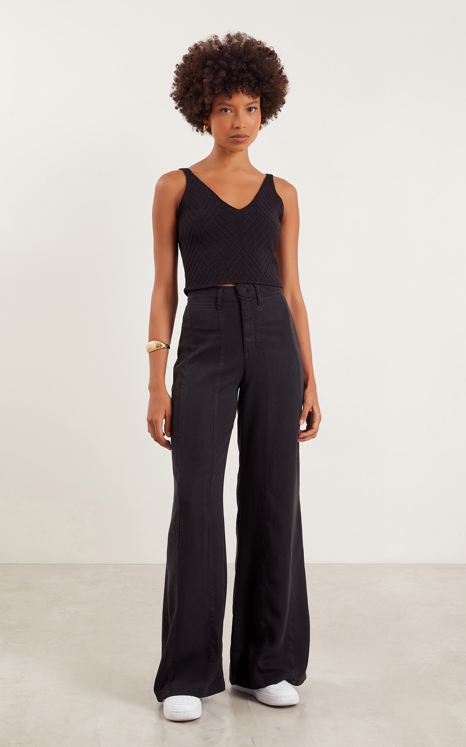 Cropped Busto Recortes Preto