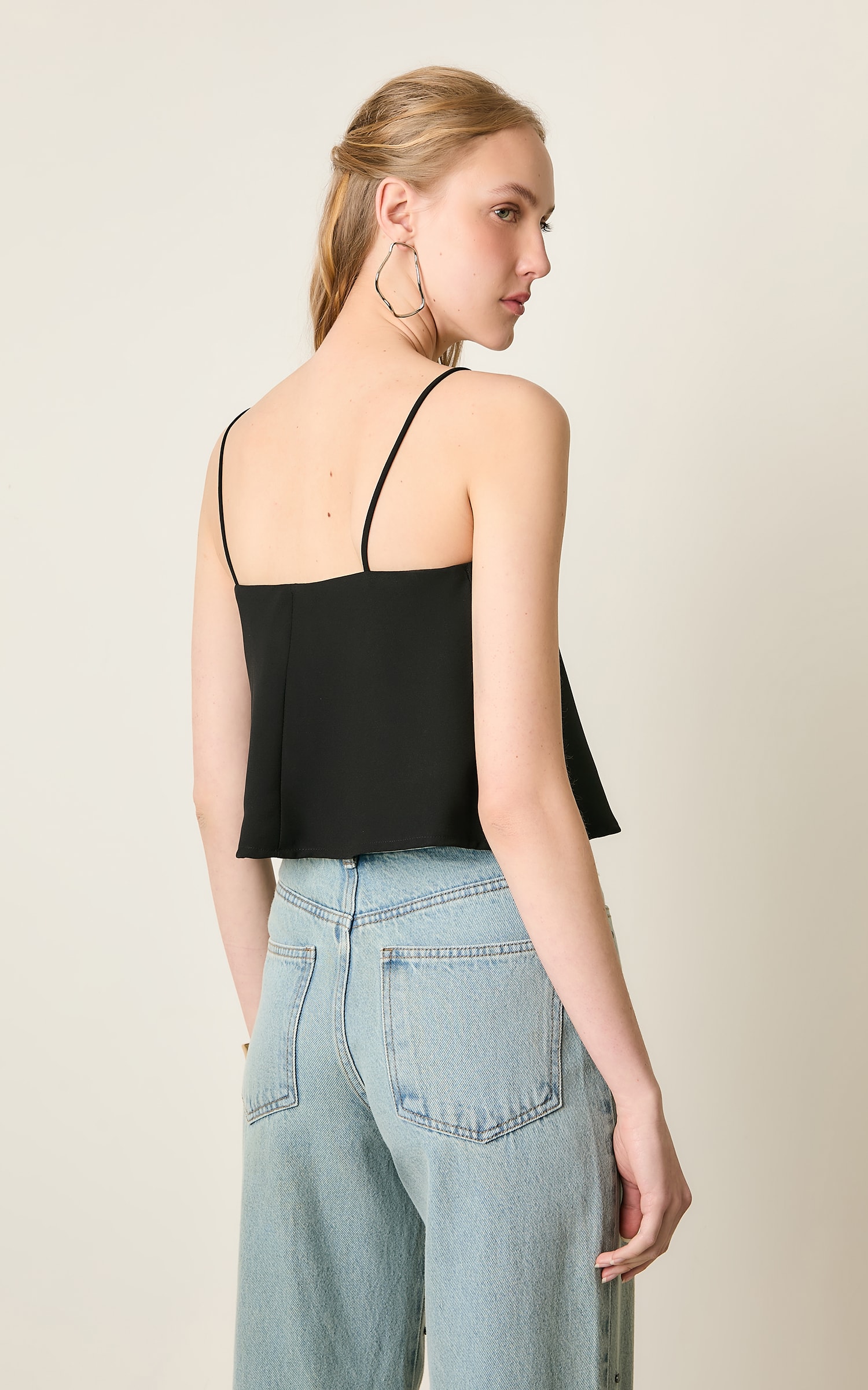Cropped Mountain Alca Fina Preto