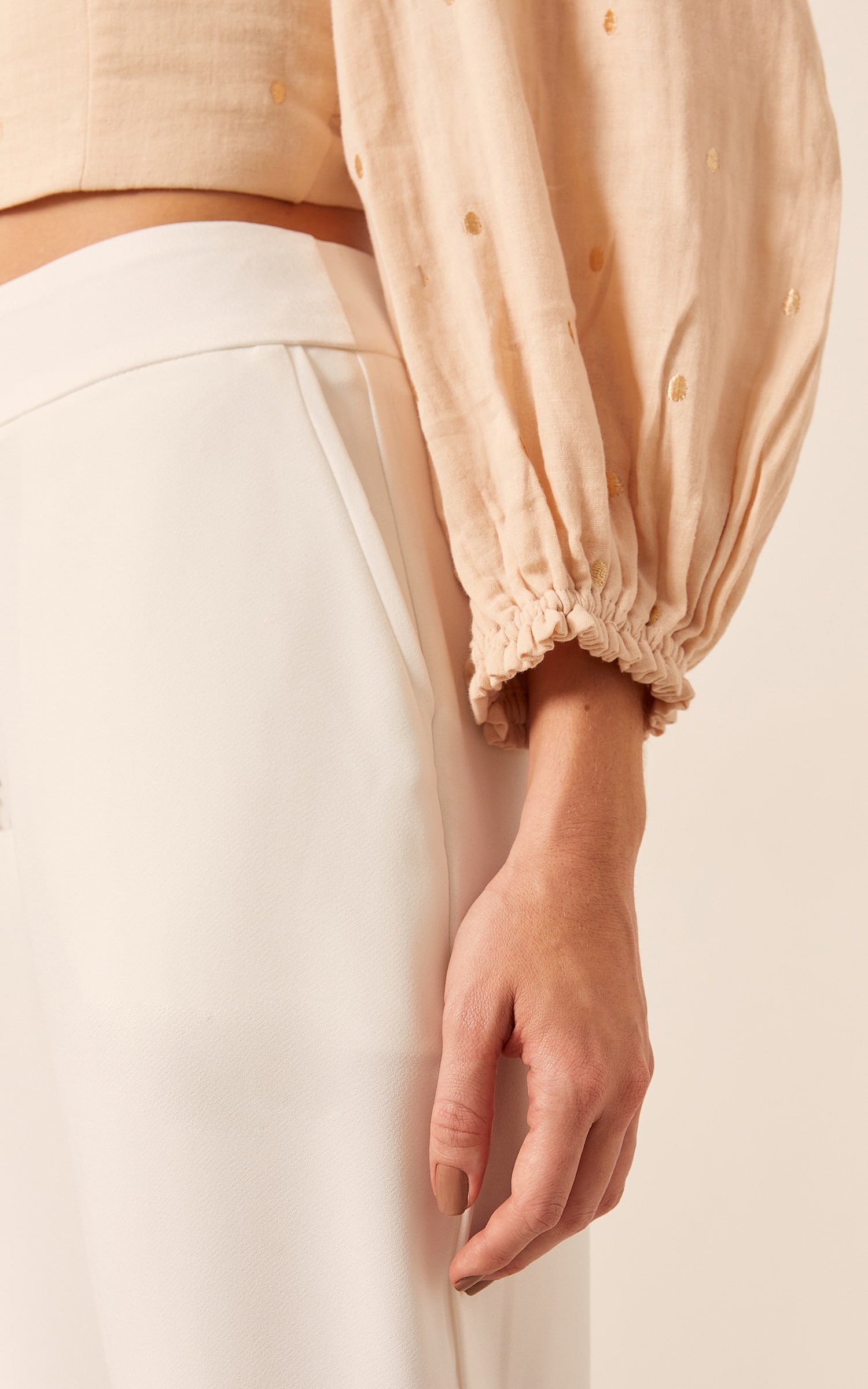 Cropped Nuvem Decote Costas Areia