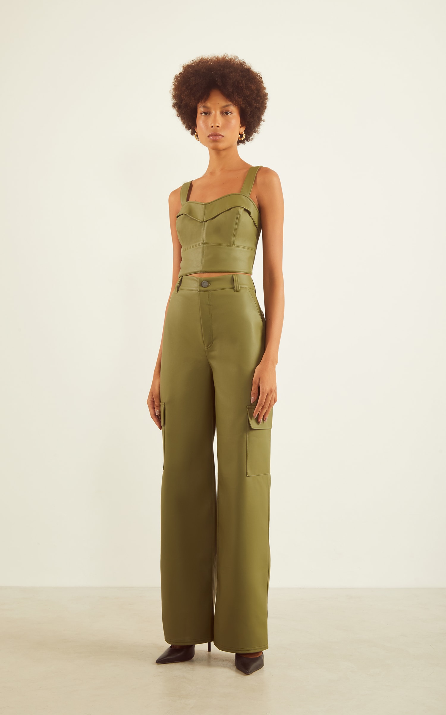 Cropped Pesponto Like Leather Verde Militar