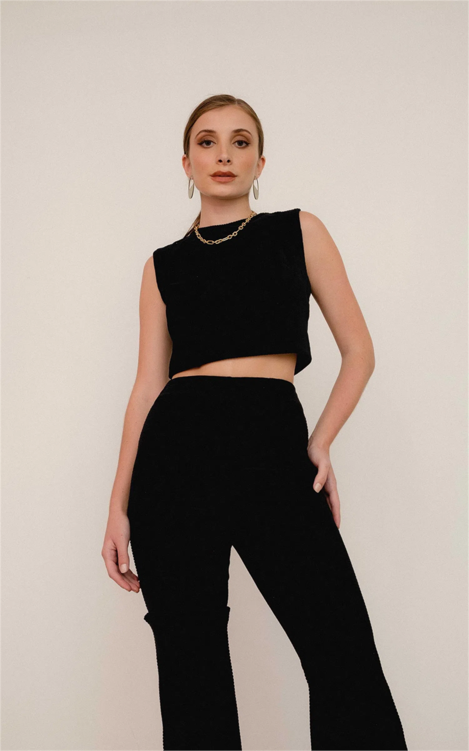 Cropped Shape Preto