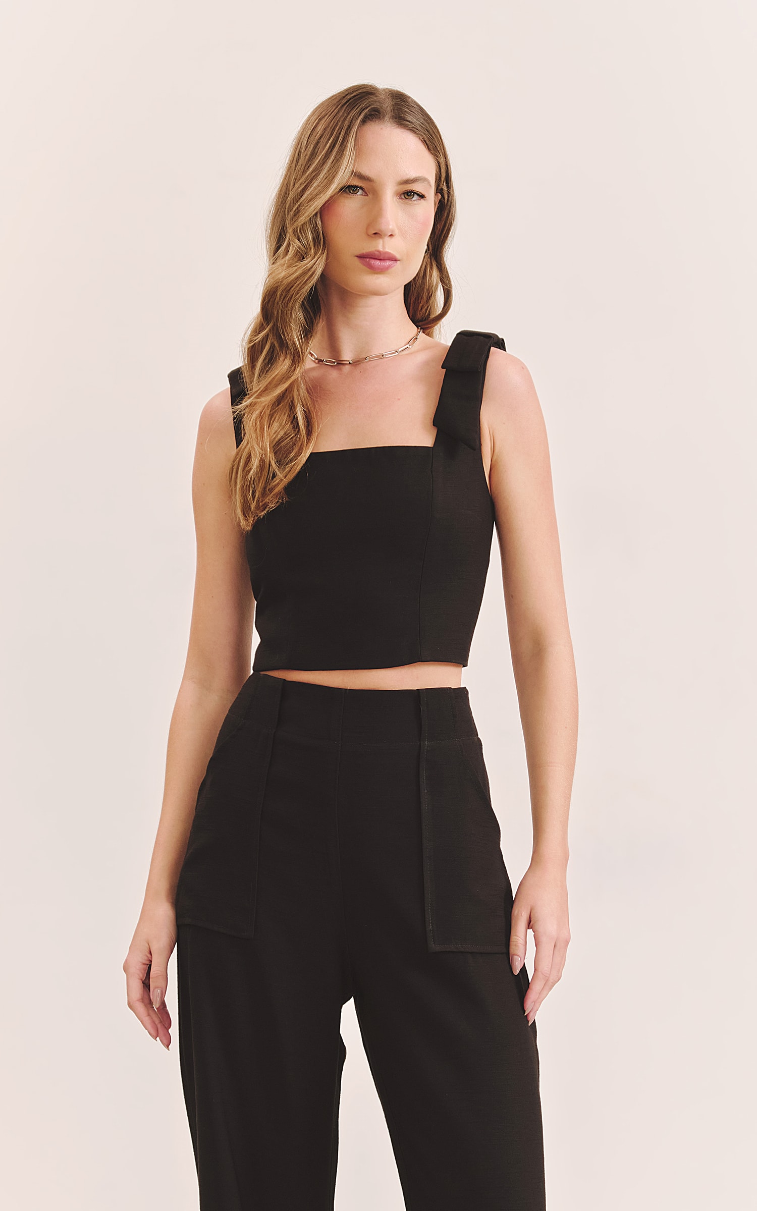 Cropped Sublime Detalhe Alça Preto