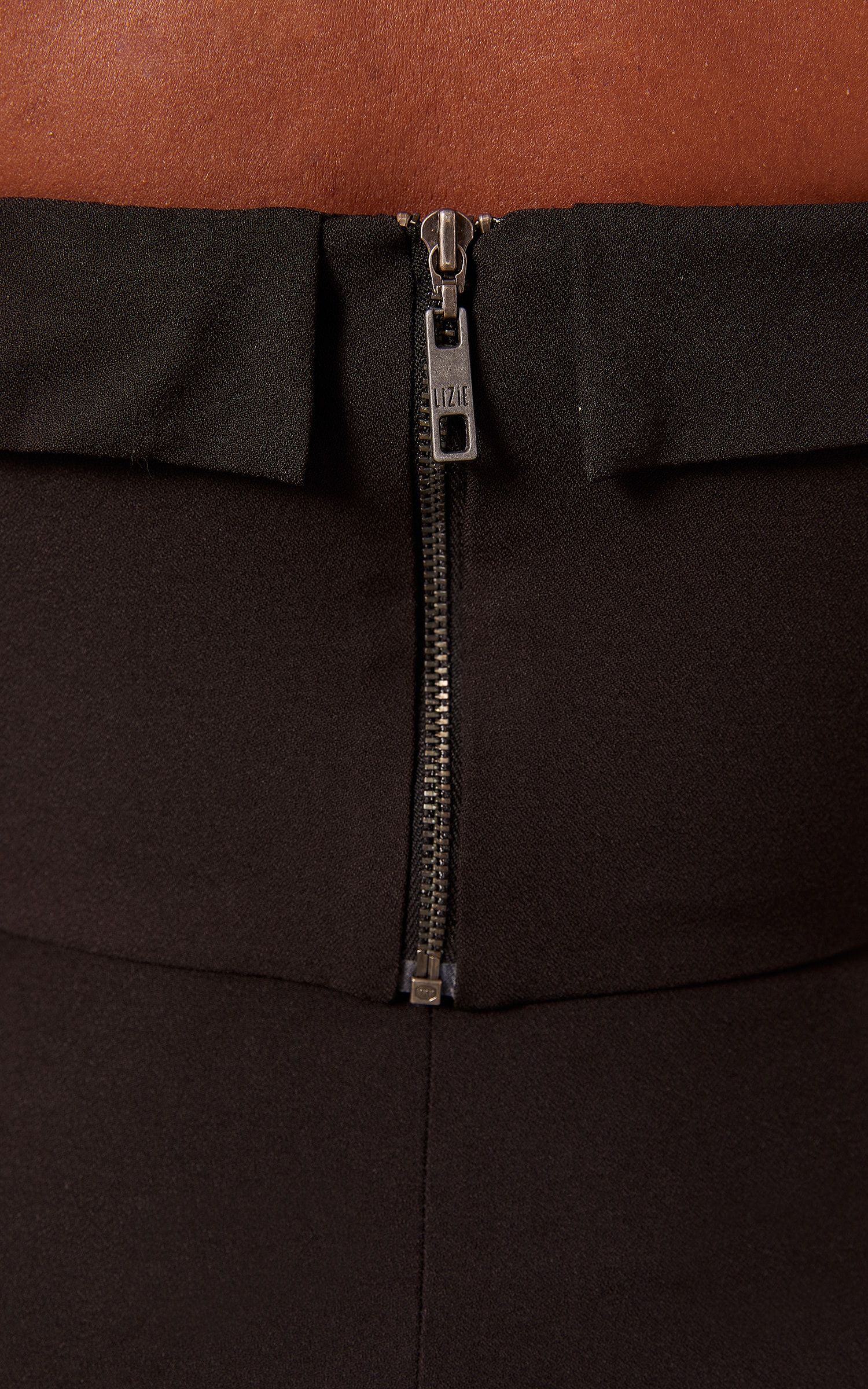 Cropped Sweet Detalhe Ponta Preto