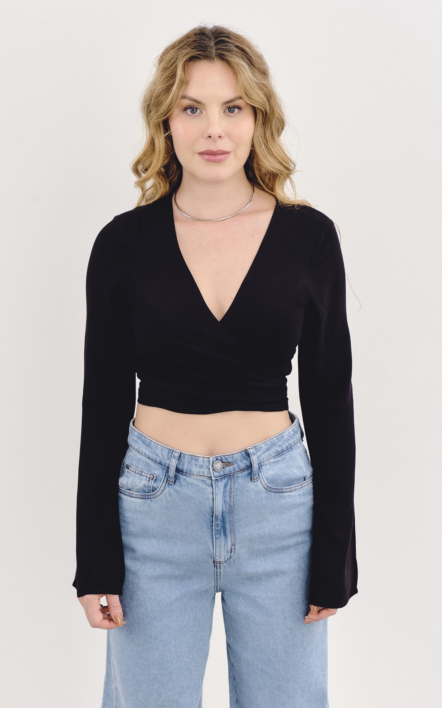 Cropped Transpassado Manga Longa Preto