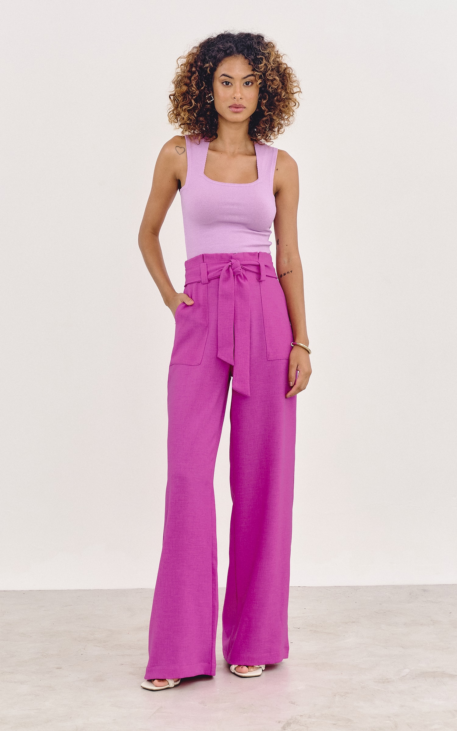 Cropped Tricot Decote Trapézio Lavanda